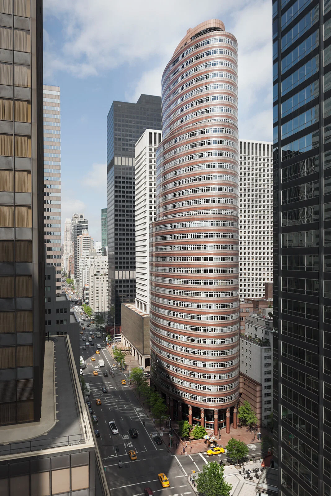 THE LIPSTICK BUILDING