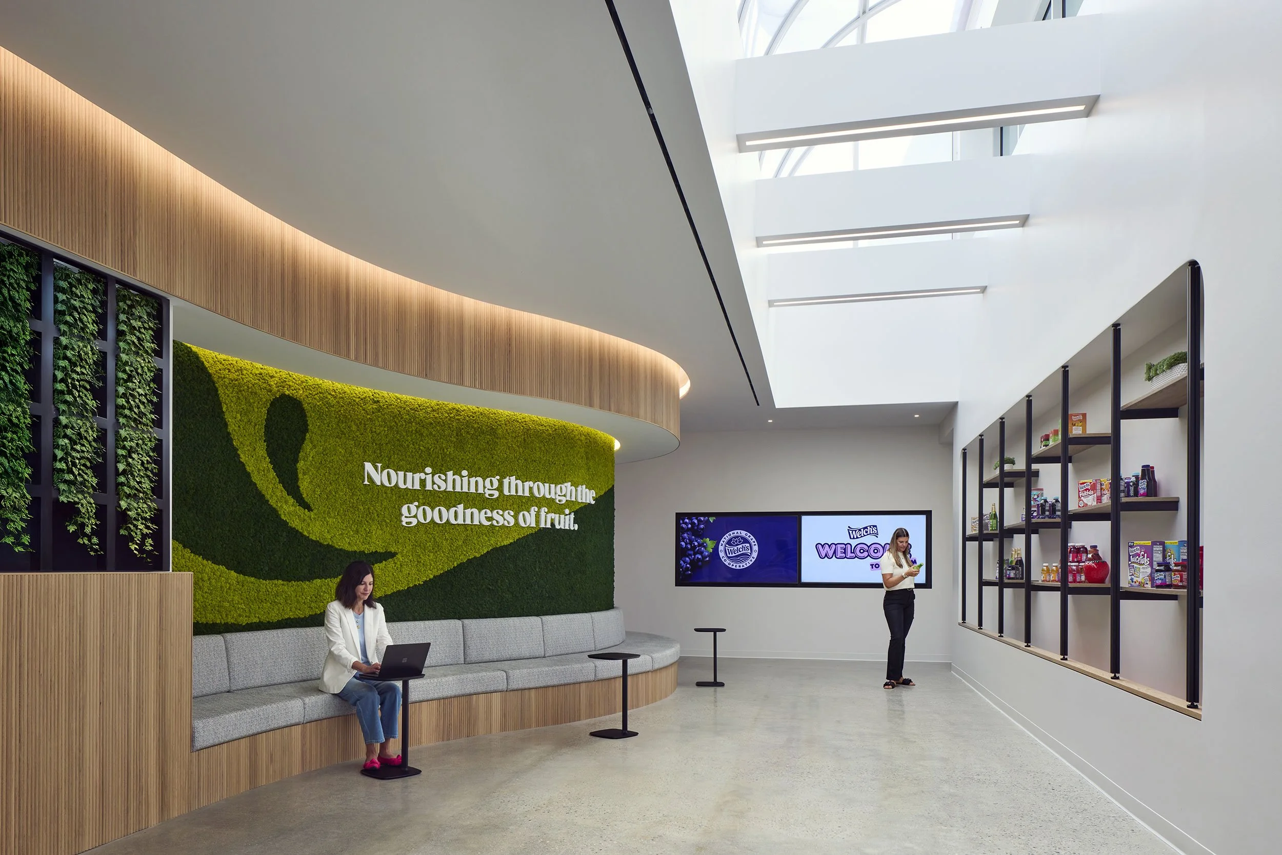 SCIENCE & TECHNOLOGY