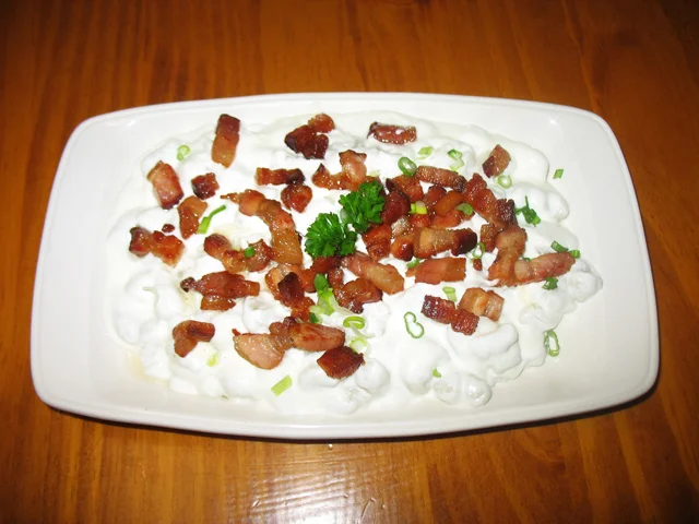 Potato spaetzle with sheep cheese-bacon