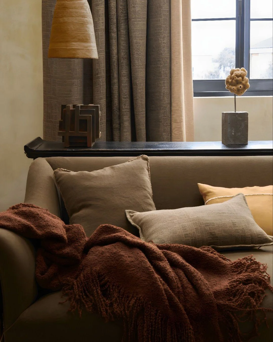 On a brisk fall morning, we&rsquo;d rather be wrapped in the soft embrace of a de Le Cuona throw: pure cashmere, alpaca, and linen, crafted for comfort that calms 🍂 🛋️

As we shift into fall, interiors naturally move toward warmth, texture, and eas