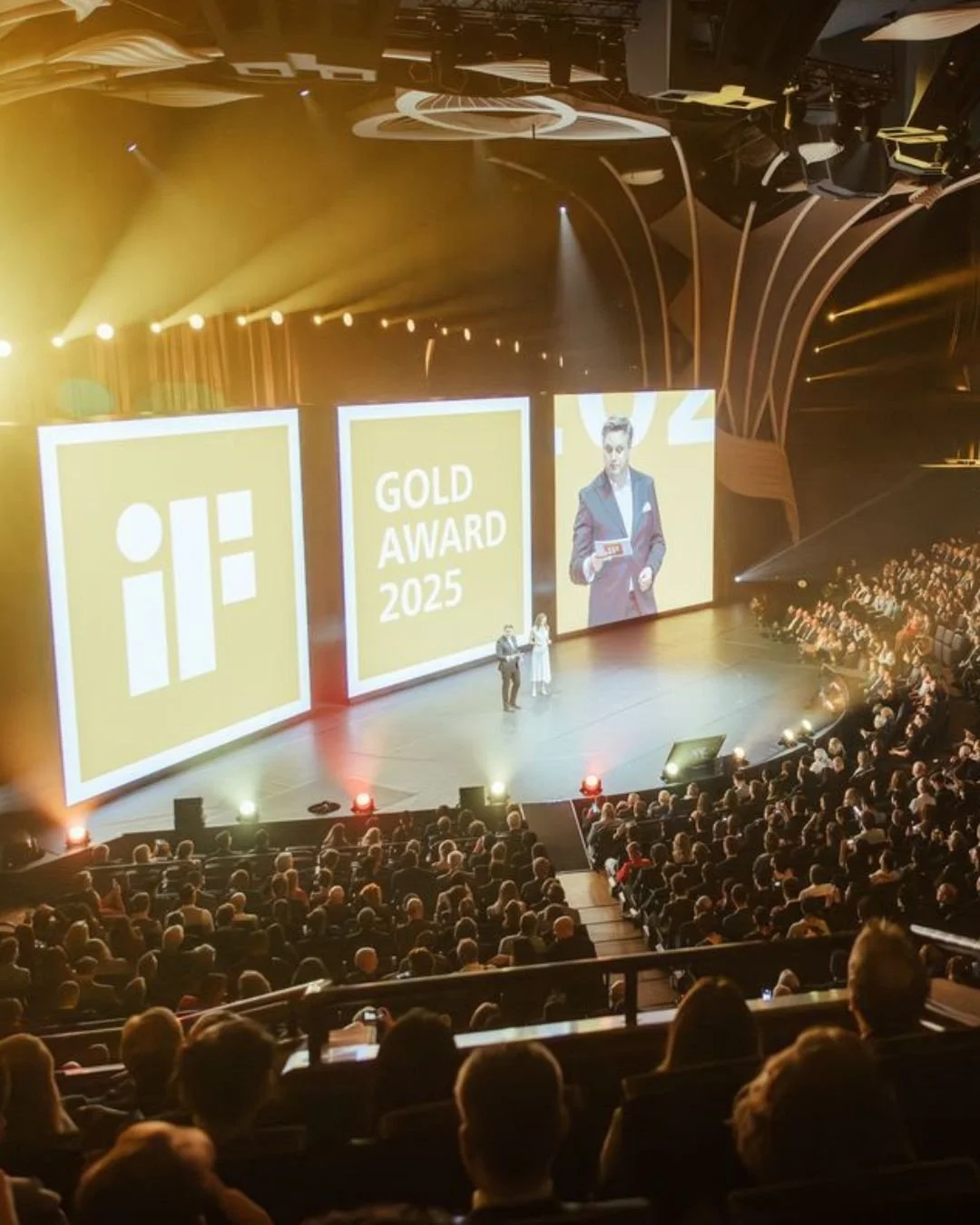 Final call for designers! The iF DESIGN AWARD 2026 is open&mdash;submit your work by Nov 5, 2025! 🌍✨

Join a global legacy of innovation, creativity, and impact, where winners like Apple, Tarform, Ray-Ban | Meta, and Kohler have set the standard for