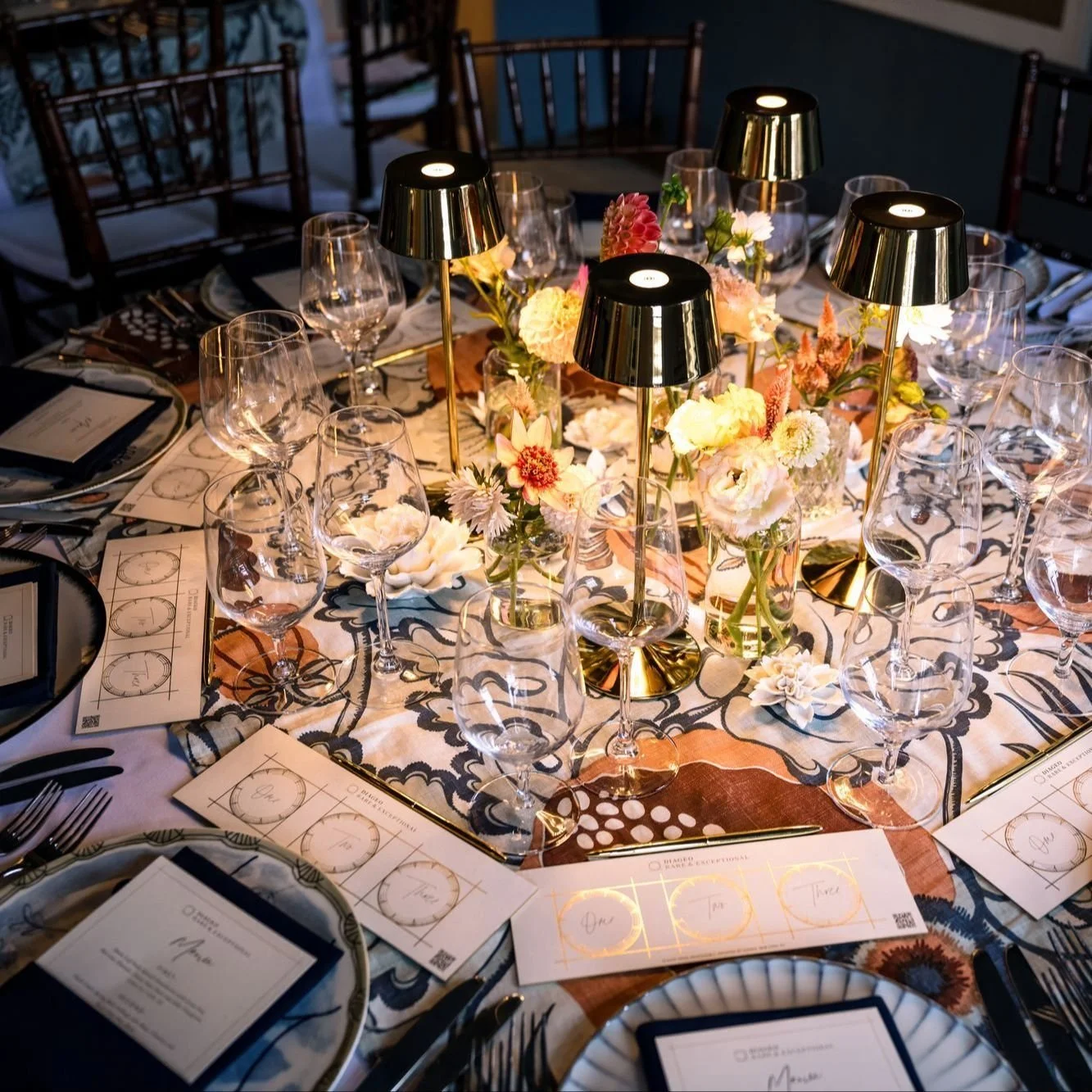 #TabletopTuesday 🤍 Looking back to 2024, this intimate, layered tablescape set the tone at TEN Easy Street in Nantucket for Diageo Rare &amp; Exceptional&rsquo;s private masterclass dinner ✨

Thoughtfully styled table moments layered with refined de