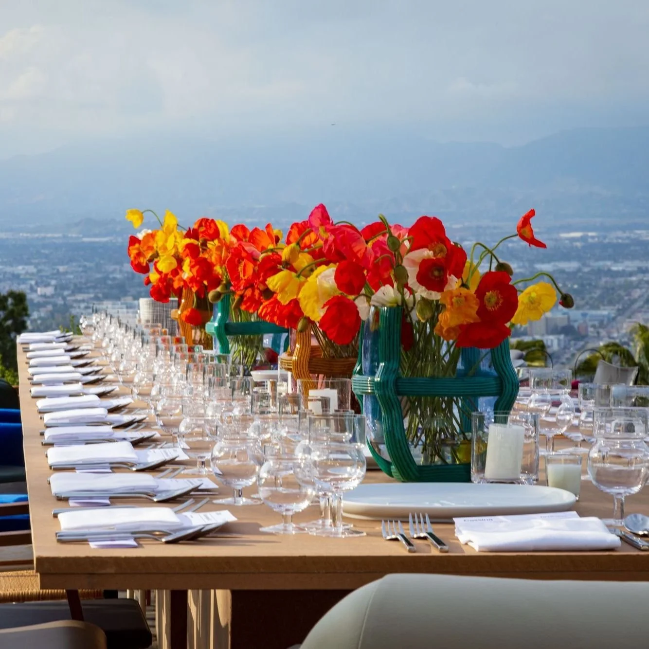 #TabletopTuesday spotlight a throwback to a design-forward tablescape brought to life by @JaredReichert. We&rsquo;re still dreaming of magical nights in Los Angeles ✨✨

Encircled by Cassina chairs &ndash; each one different, with several drawn direct