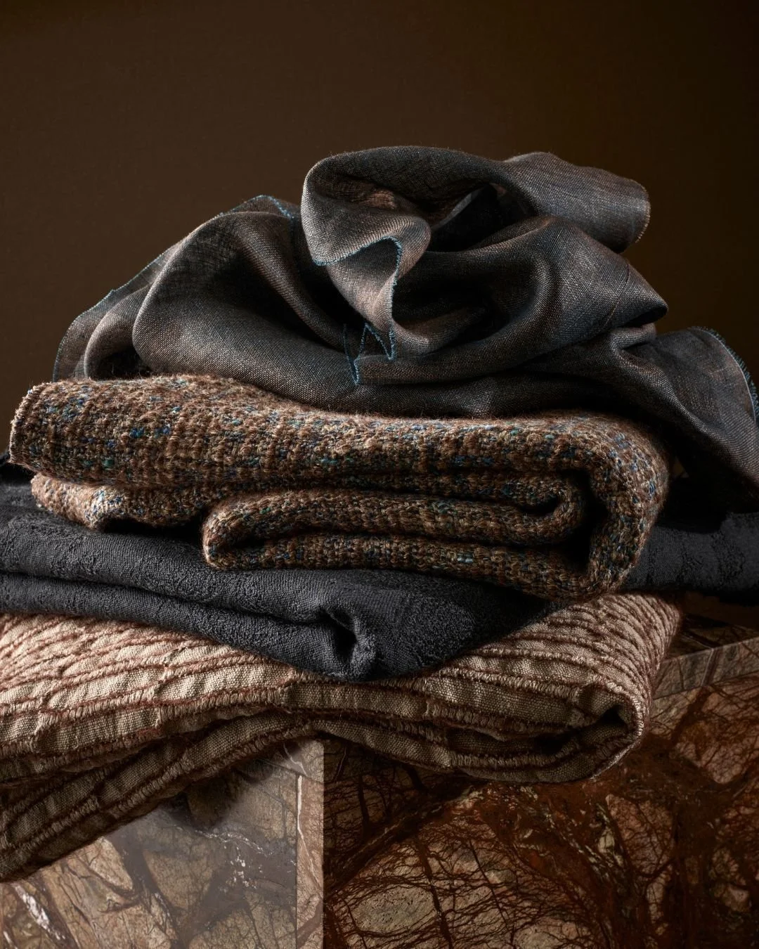 We love interiors that celebrate authenticity, quiet luxury, and a connection to the natural world 🌿 That&rsquo;s why we&rsquo;re so excited by #AKclient @delecuona&rsquo;s new launch, Woven Earth 🤎

Inspired by nature&rsquo;s landscapes, trails, a