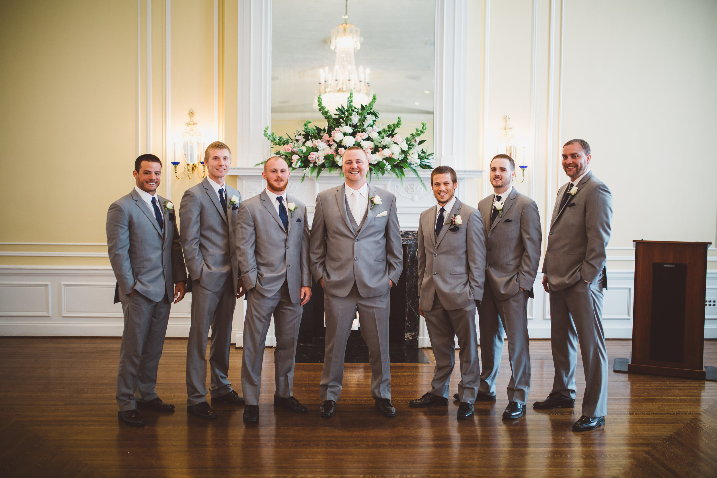 PatrickHenry-Weddings-WeddingPhotographer-PatCoriPhotography(265of948).jpg