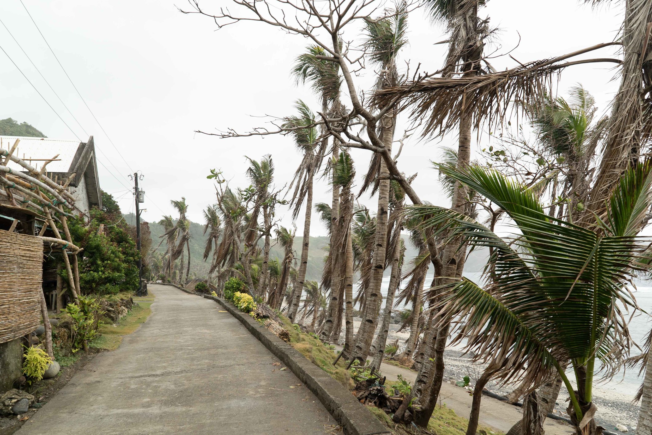  Residents of Diura Beach experience erratic weather changes. 