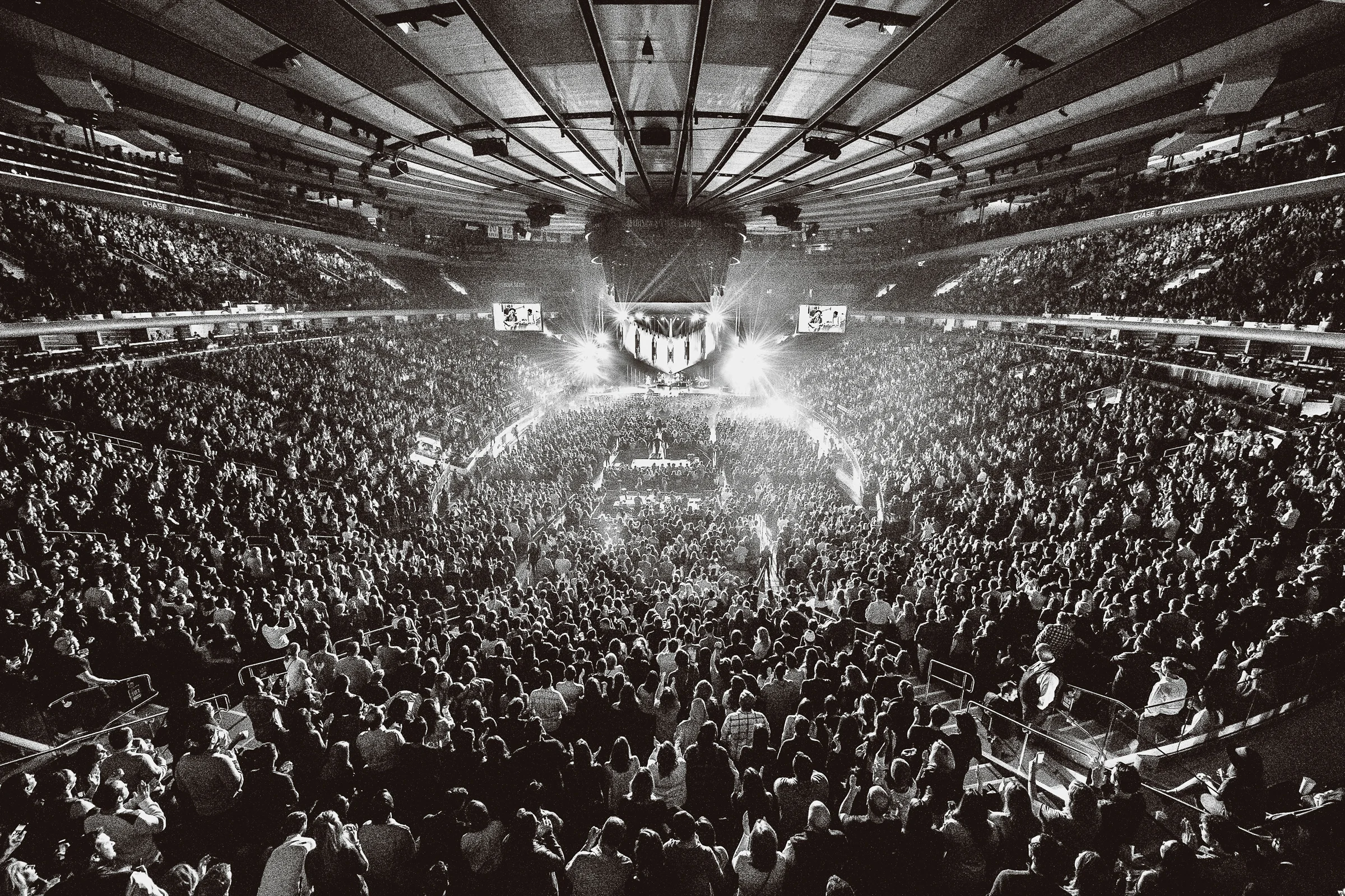 17.02.02 - lumineers MSG 0186 copy.jpg