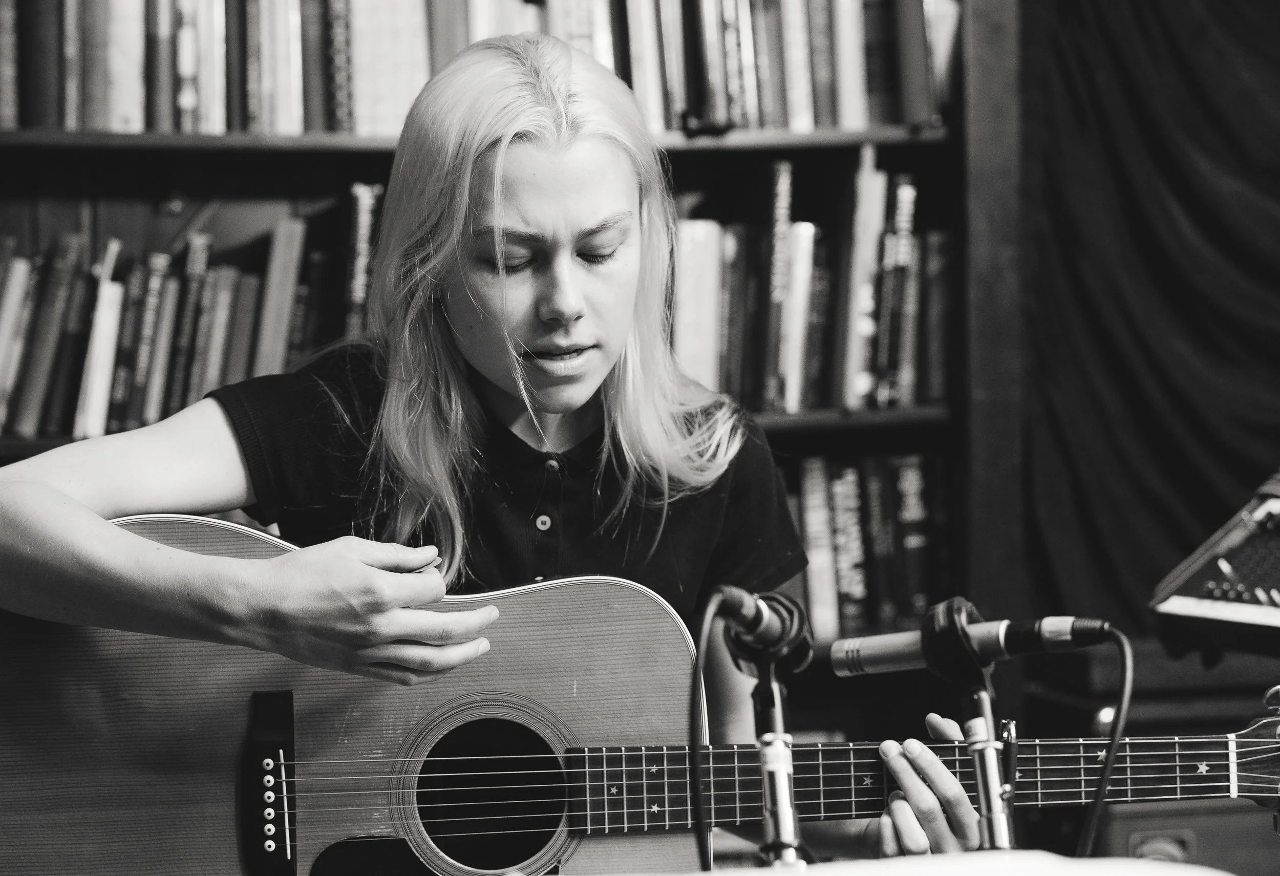 18.08.23 - phoebe bridgers RHINEBECK 0039 copy.jpg