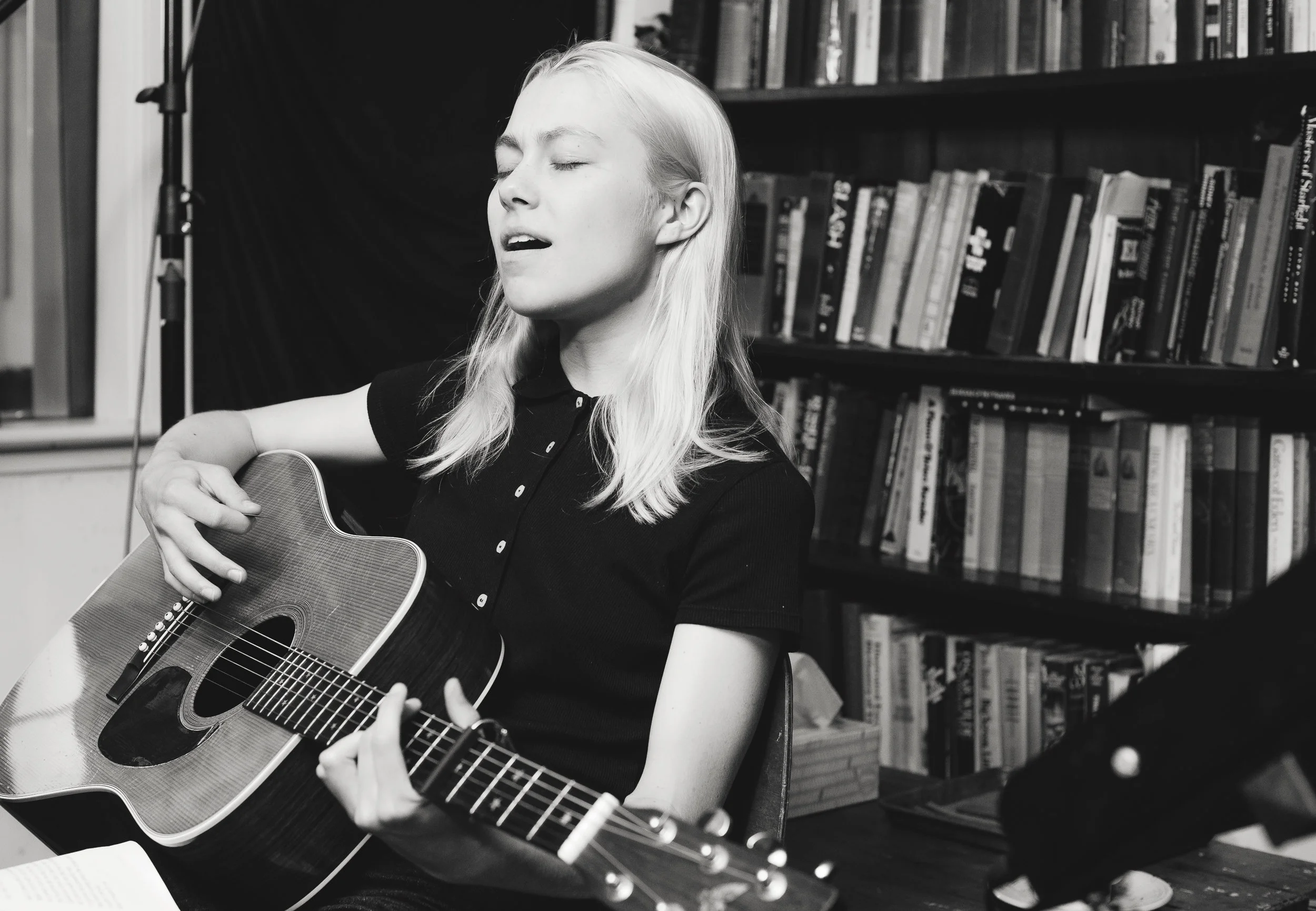 18.08.23 - phoebe bridgers RHINEBECK 0115 copy.jpg