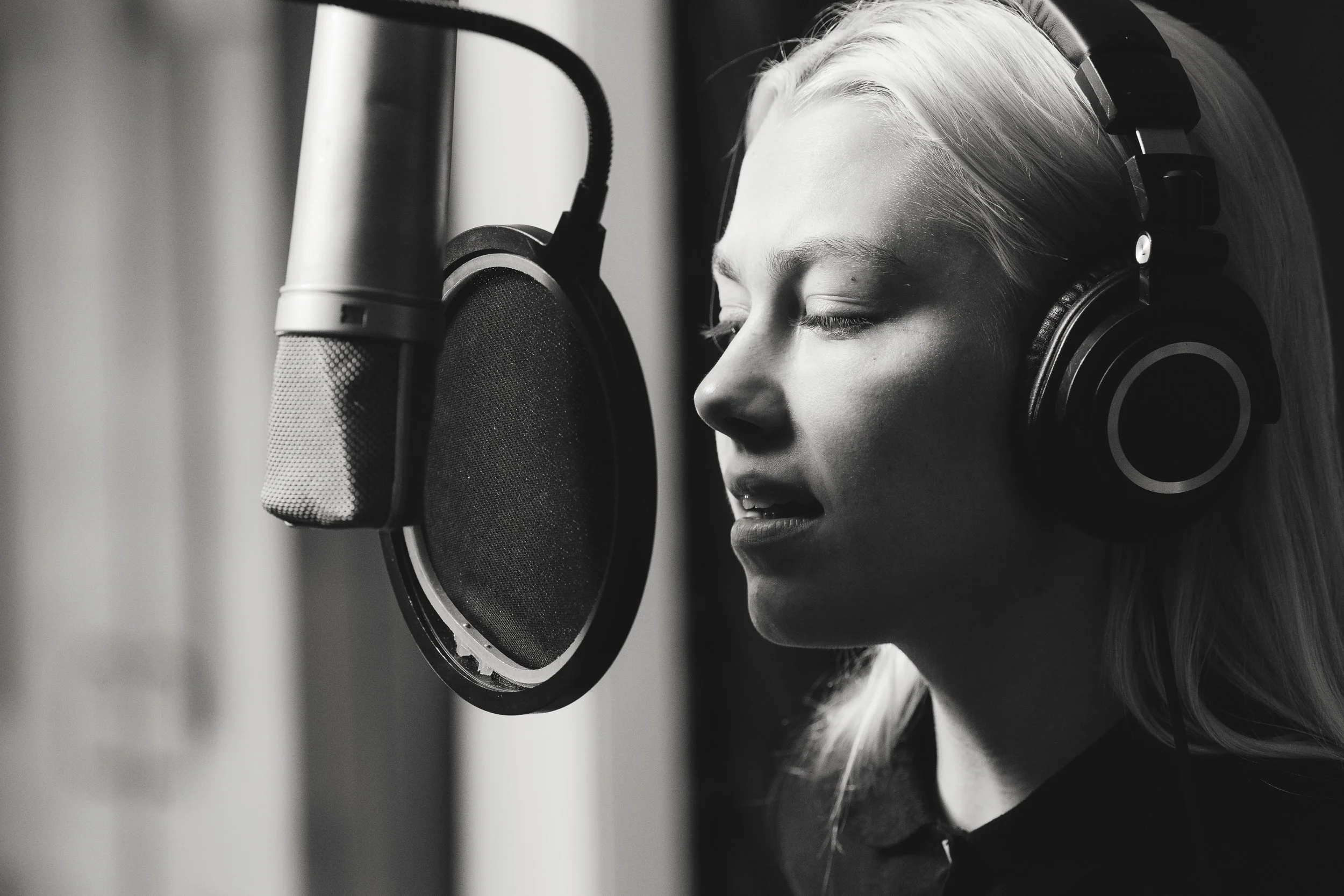 18.08.23 - phoebe bridgers RHINEBECK 0246 copy.jpg