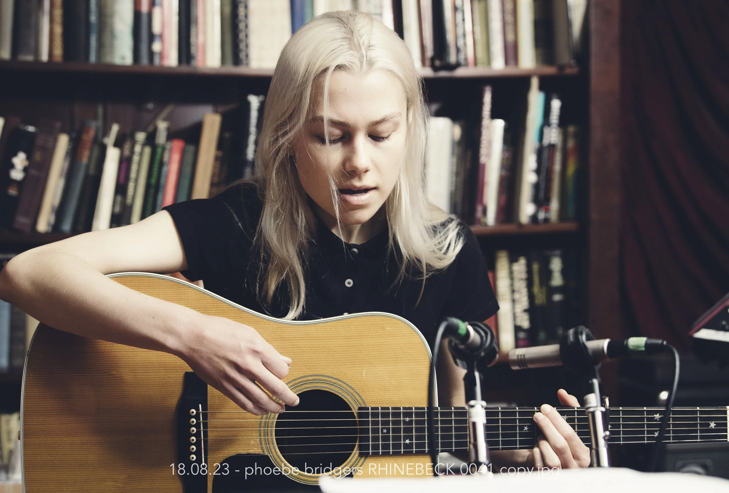 18.08.23 - phoebe bridgers RHINEBECK 0041 copy.JPG