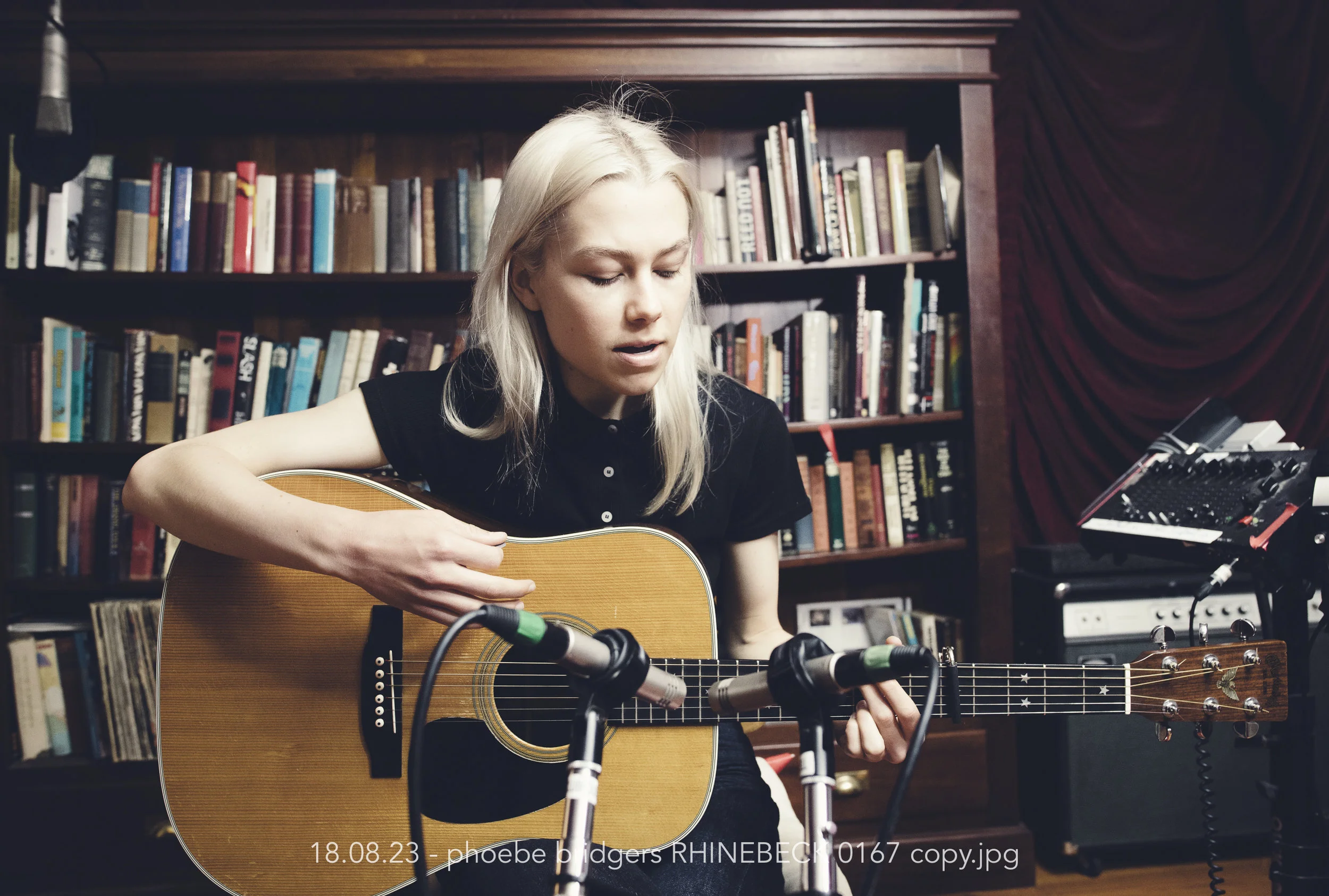 18.08.23 - phoebe bridgers RHINEBECK 0167 copy.JPG