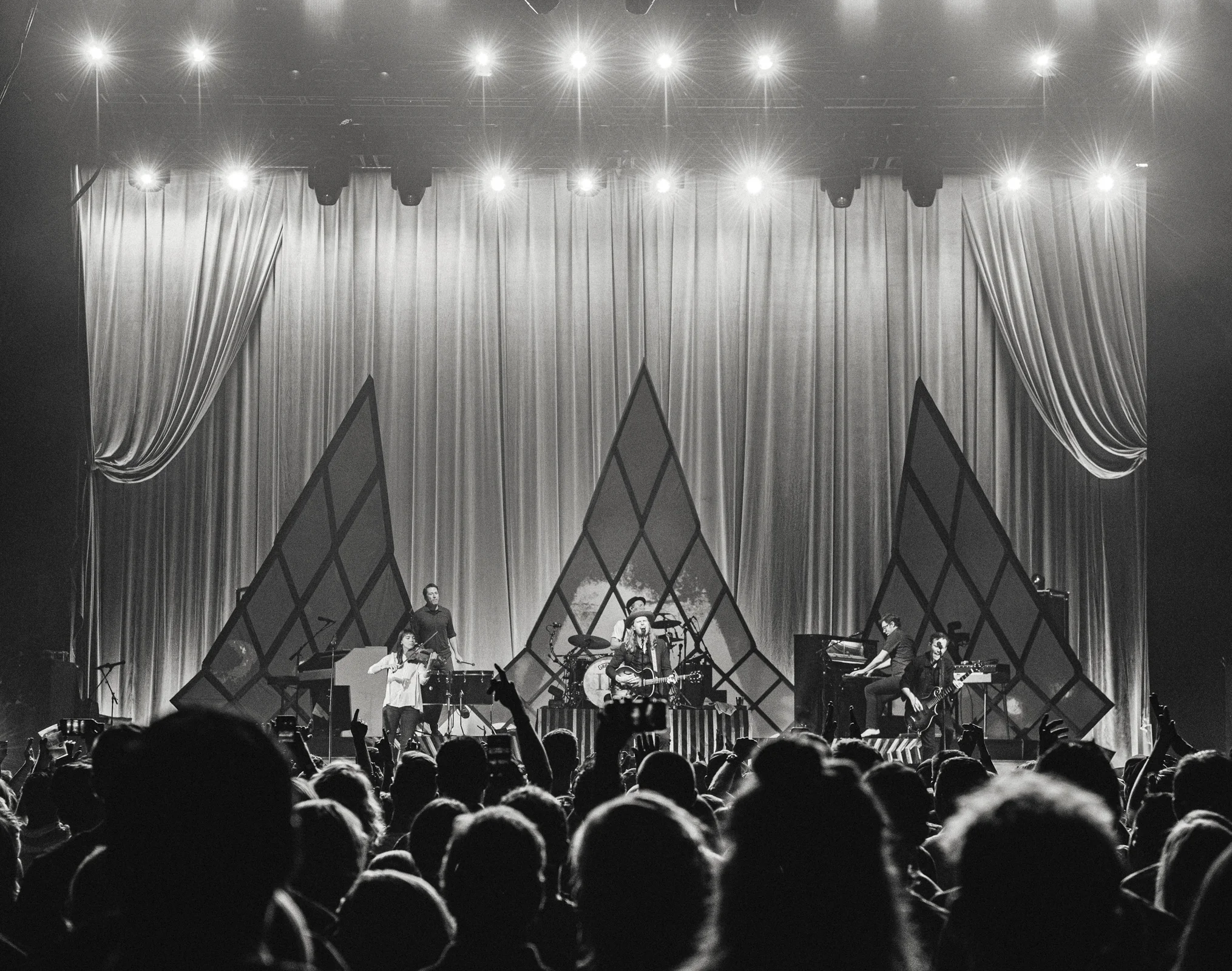 19.08.07 - lumineers MISSION BALLROOM Denver 1014 copy.jpg