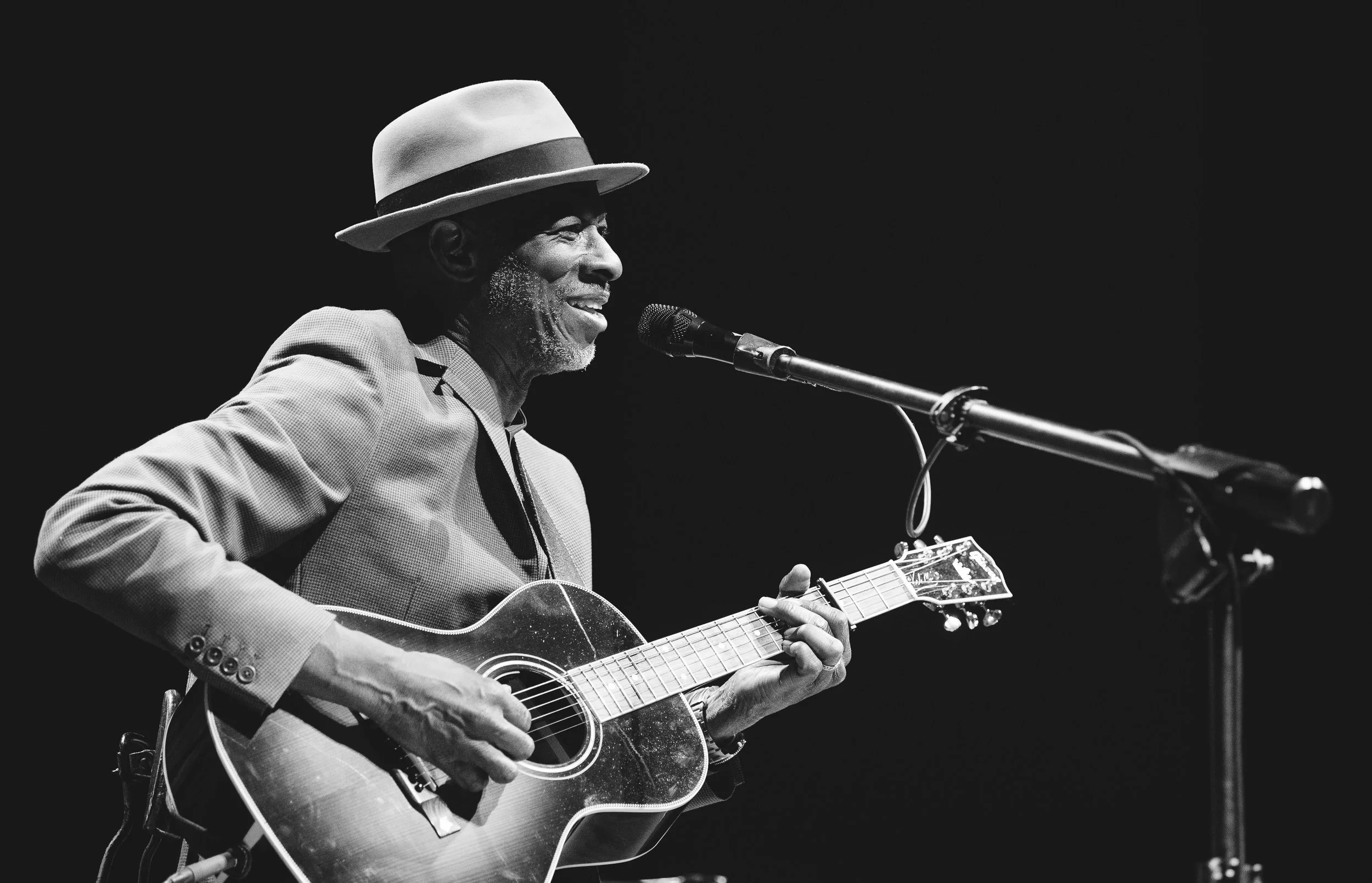 19.09.28+-+Keb+Mo+-+Paramount+DENVER+CO+0677.jpg
