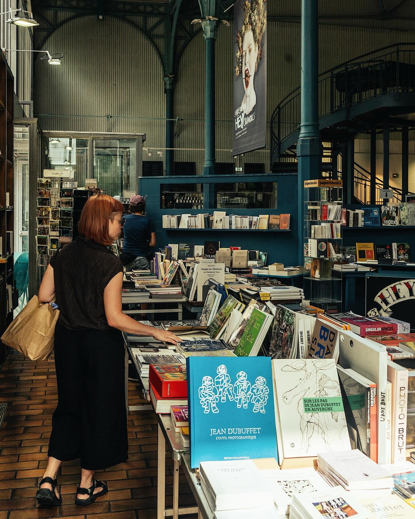 It is #worldbookday 📚📚
What are you currently reading?
📖 Minsitry of time, which I am finding fascinating 

📍Halle Saint - Pierre

#bookstagram 
#seemyparis
#prettycityparis