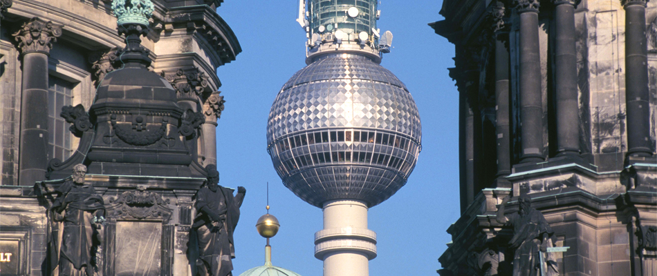 TV Tower & Dome Image © Berliner Fernsehturm