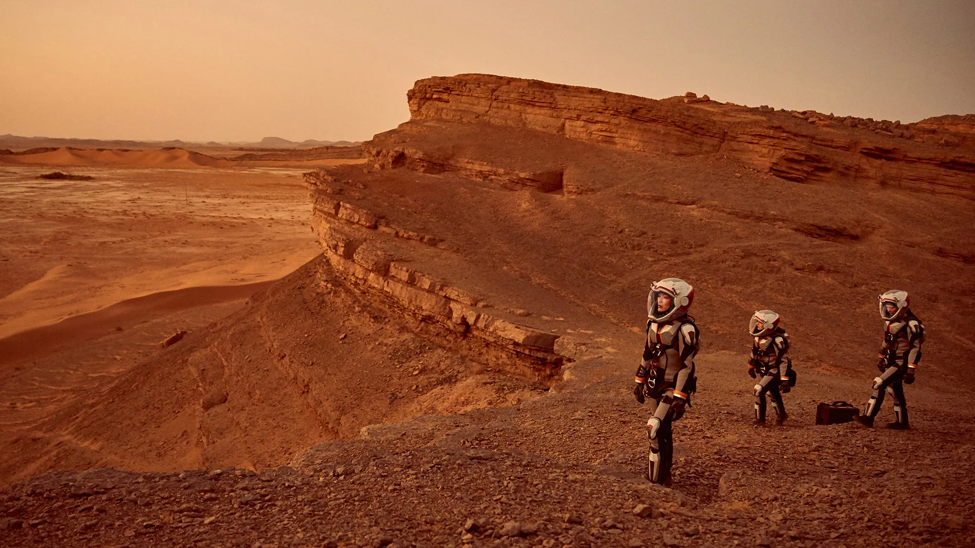 mars-helmets_dl.jpg