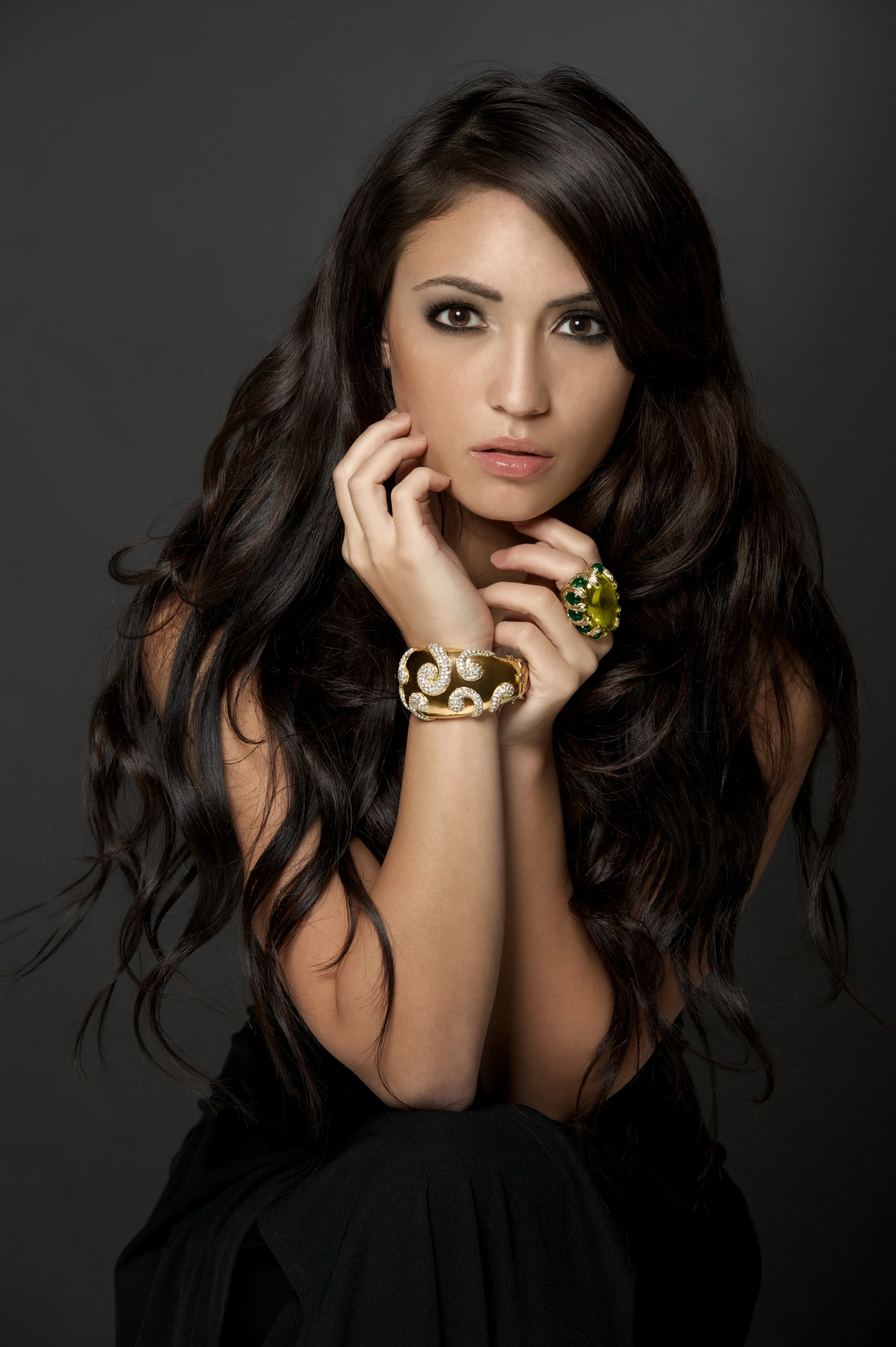 Sharifah Bahiyah Jamalullail: The Visionary Jewelry Designer Empowering Women Through Adornment