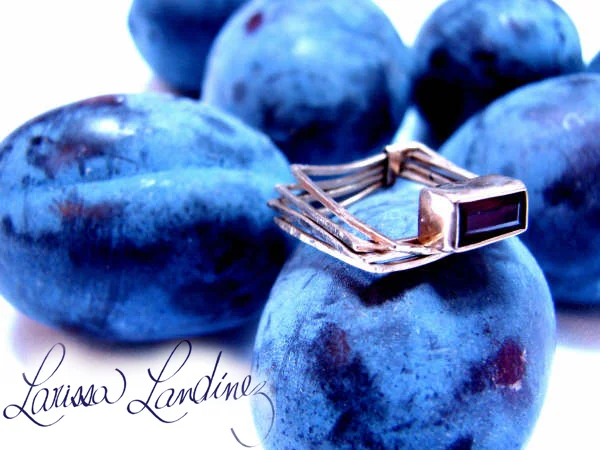 Larissa Landinez: The Engineer Who Became a Poet of Precious Metals