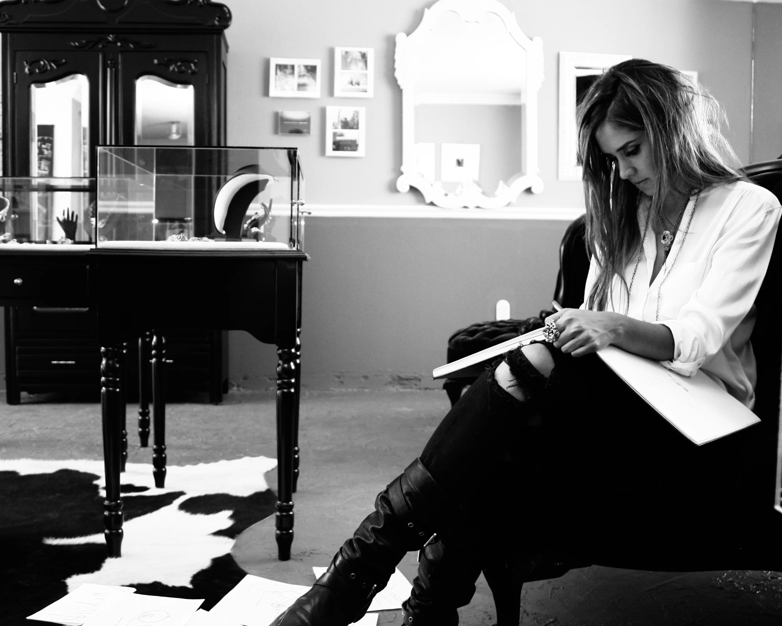 Mina Ro Mina: Where Nature Meets Modern Artistry