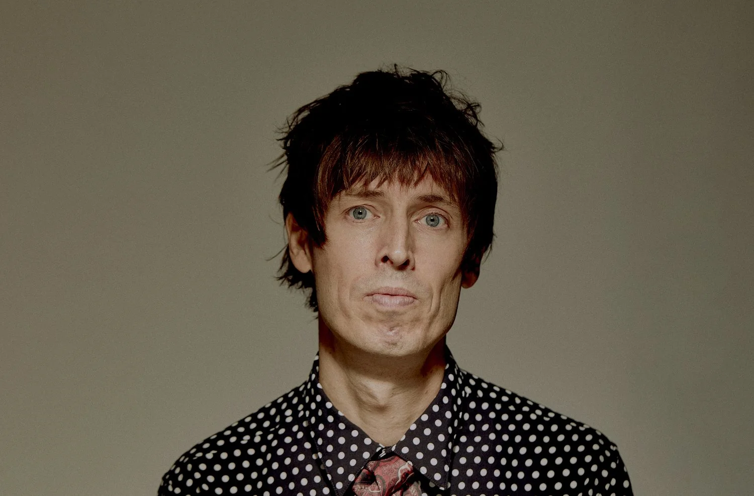 BLACK LIGHT WHITE LIGHT