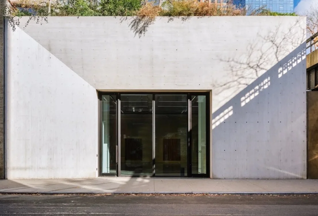 Is the Traditional Art Gallery Dying?