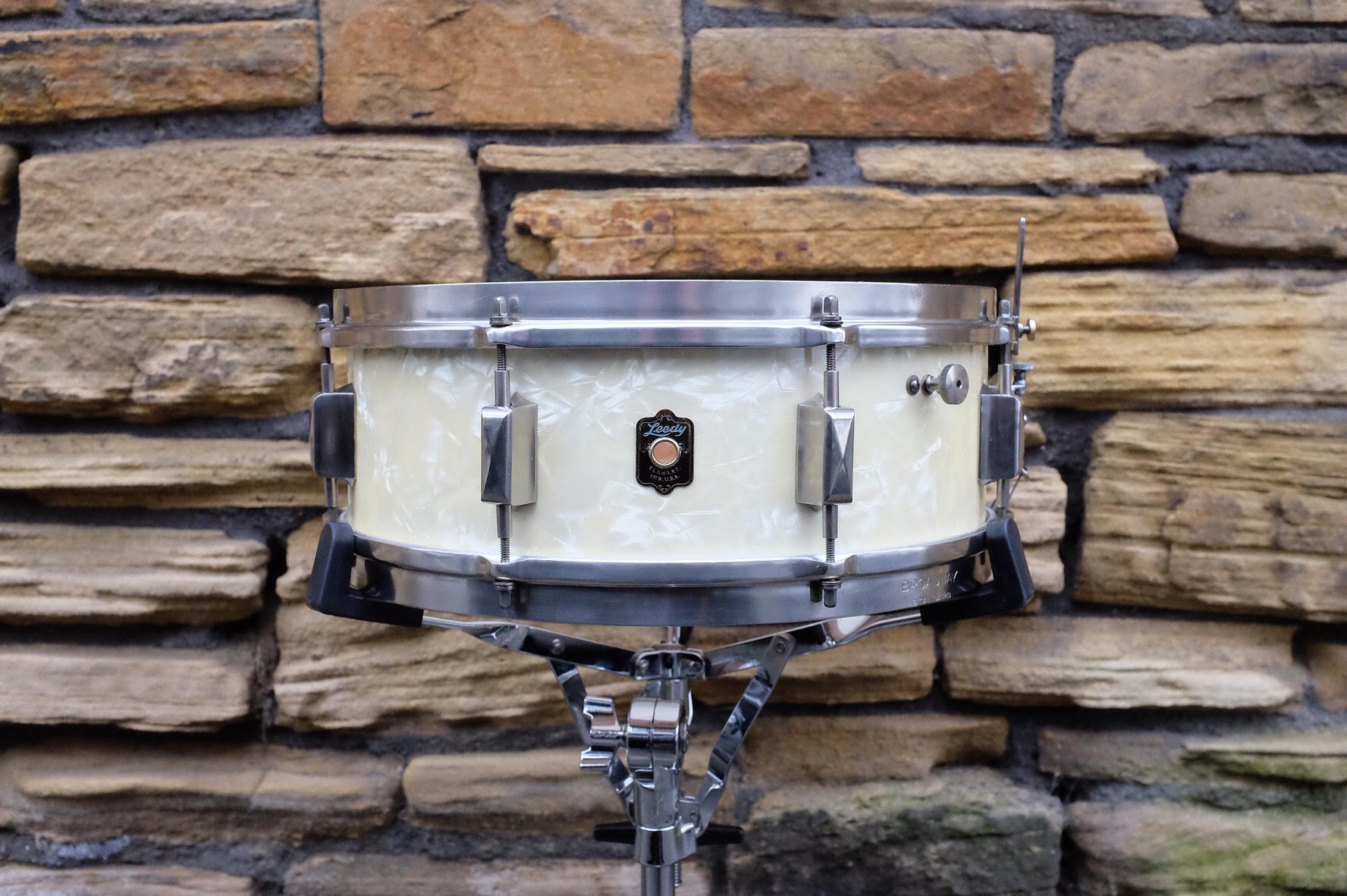 Leedy Broadway Standard Maple 101.jpg