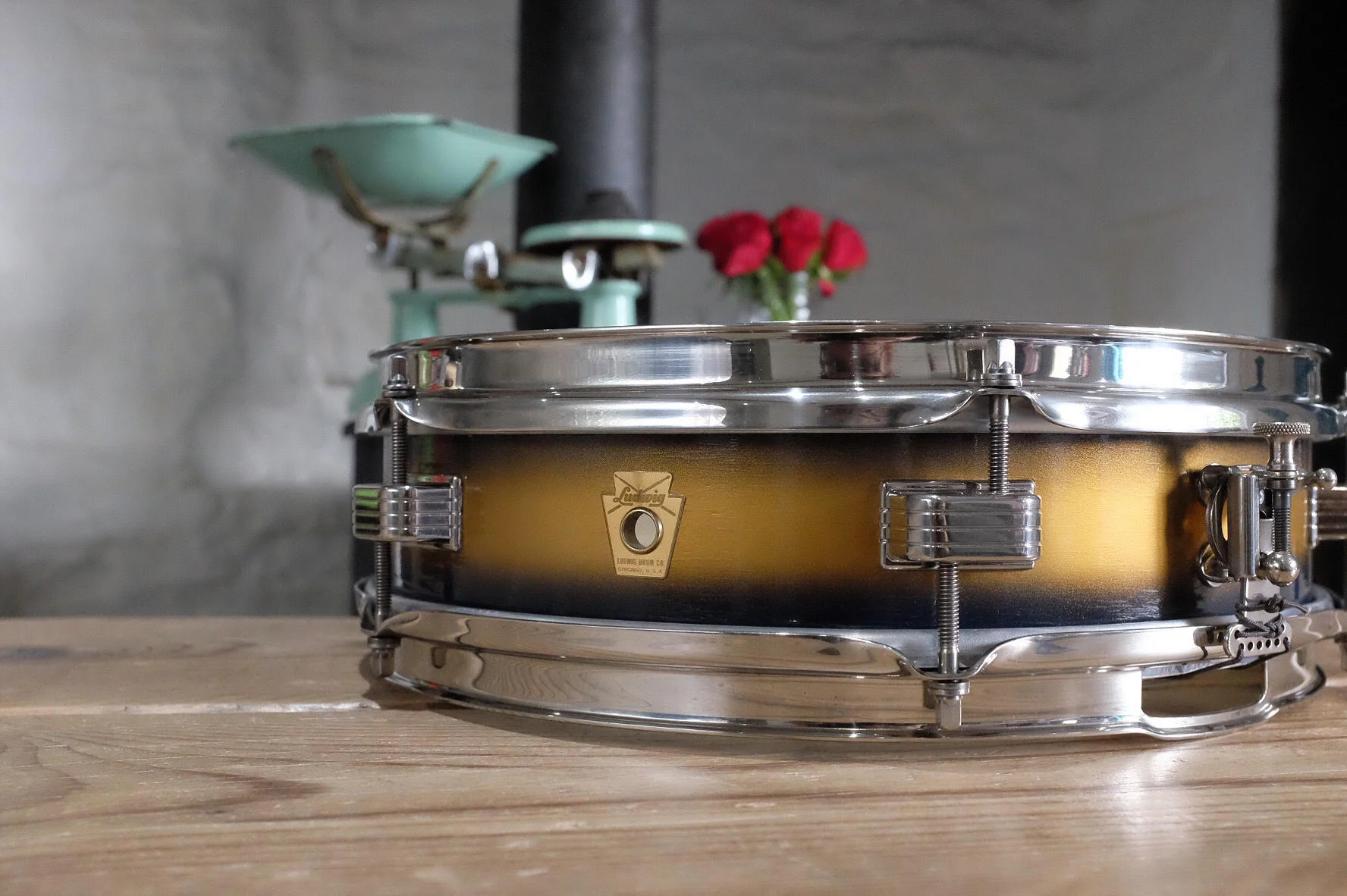 1962 Ludwig ‘Jazz Combo’ 13x3” in original Blue and Gold Duco. Restored in Summer 2018.
