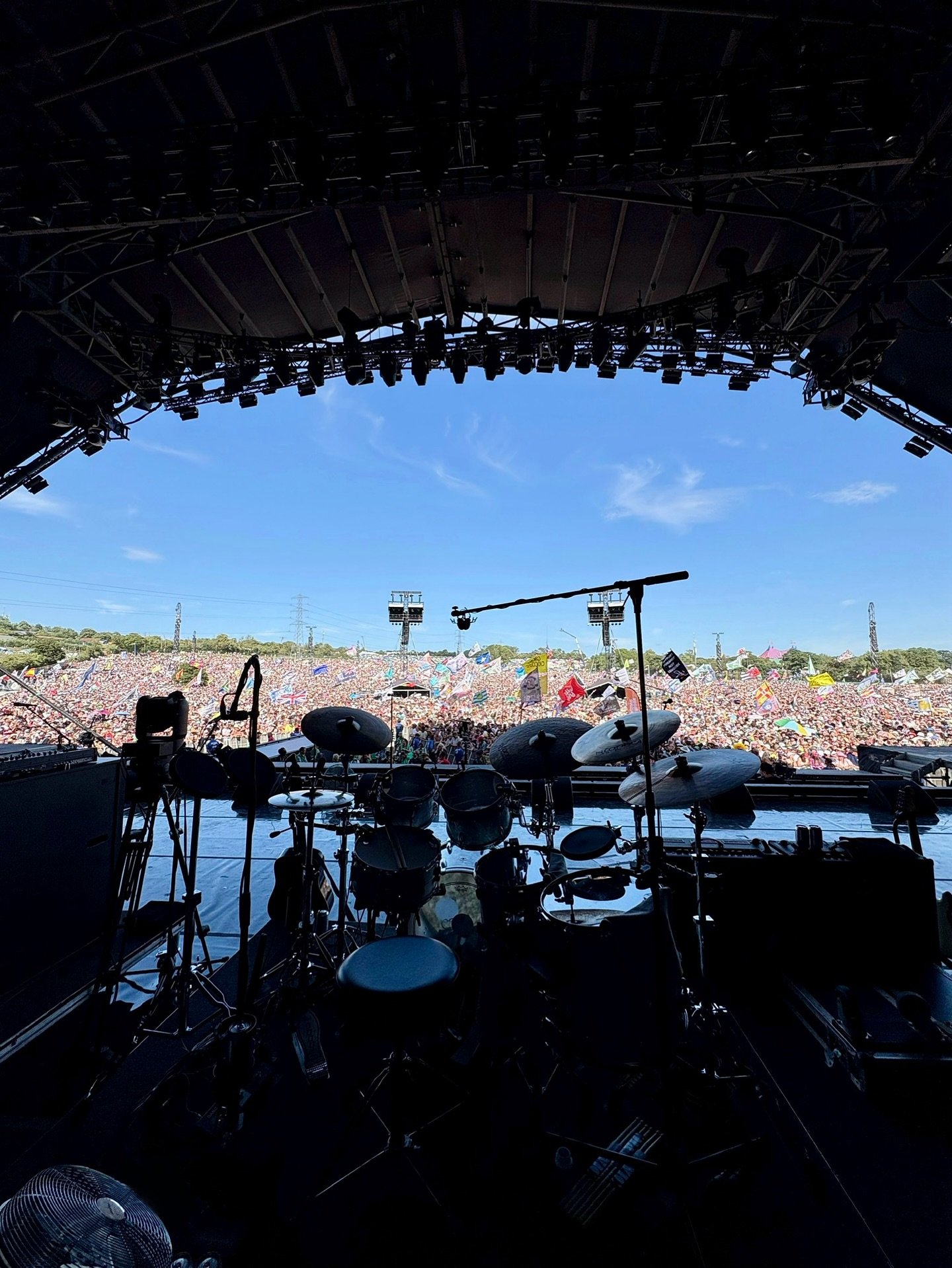 A wonderful day at work was had. Well done @lewiscapaldi and all the team! 

A pleasure as always to look after @freddysheed 💛