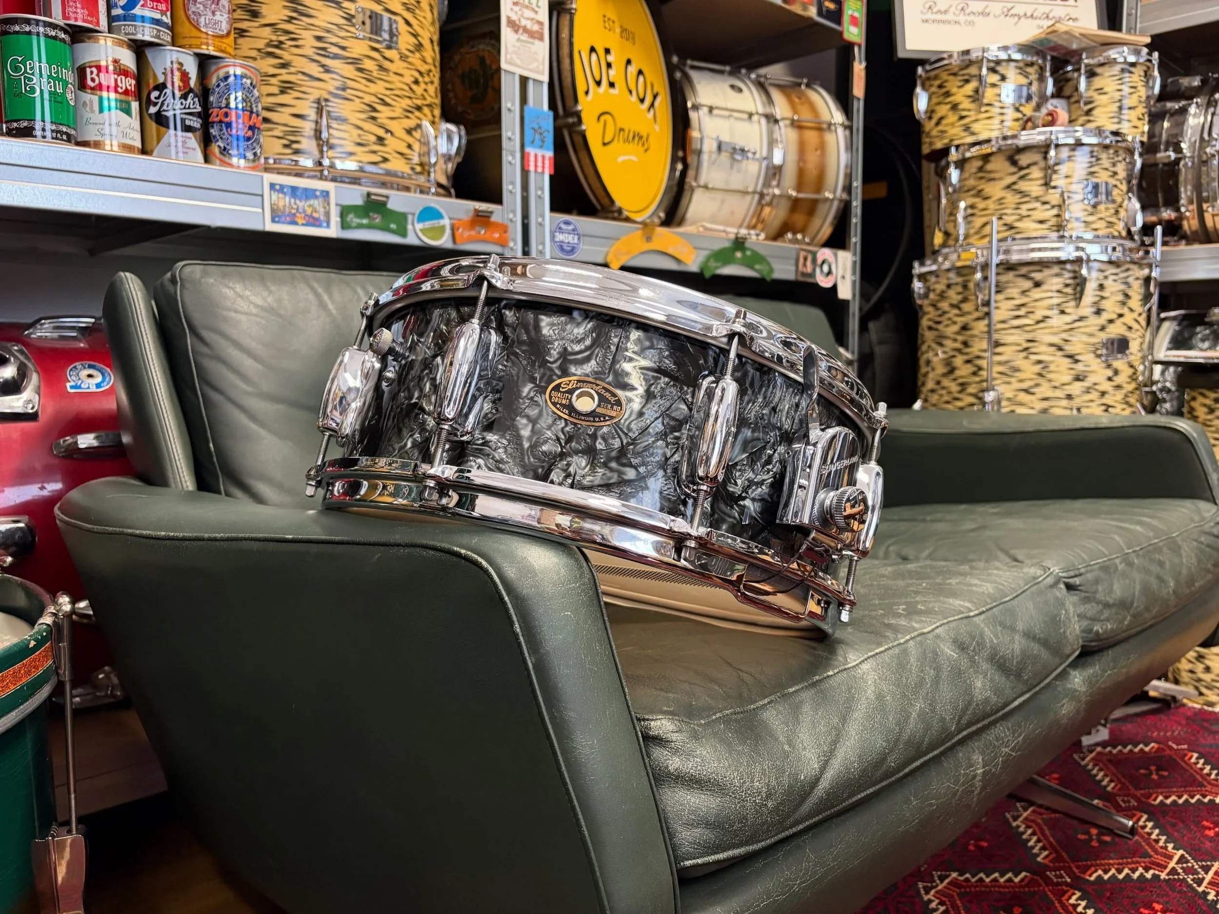 This gem came off my bench this week ready for a new life after a satisfying transformation (swipe to see the before photo)&hellip; 1963-1970 Slingerland &lsquo;Artist Model&rsquo; 14x5.5&rdquo; in original Black Diamond Pearl, solid 1-ply maple shel