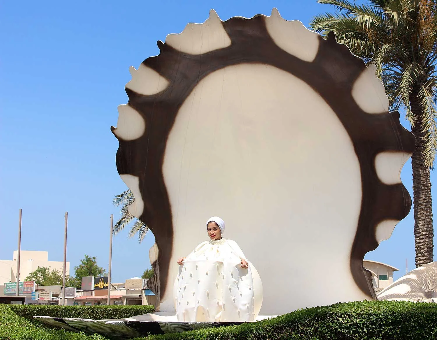 surface_s15_costume_Sara_AlMushairiI_onsite.jpg
