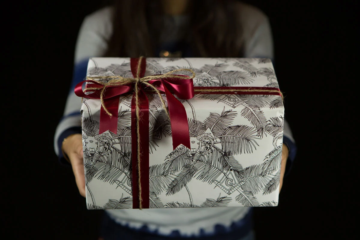 luma_mansi_surface_s16_giftwrap-2102.jpg