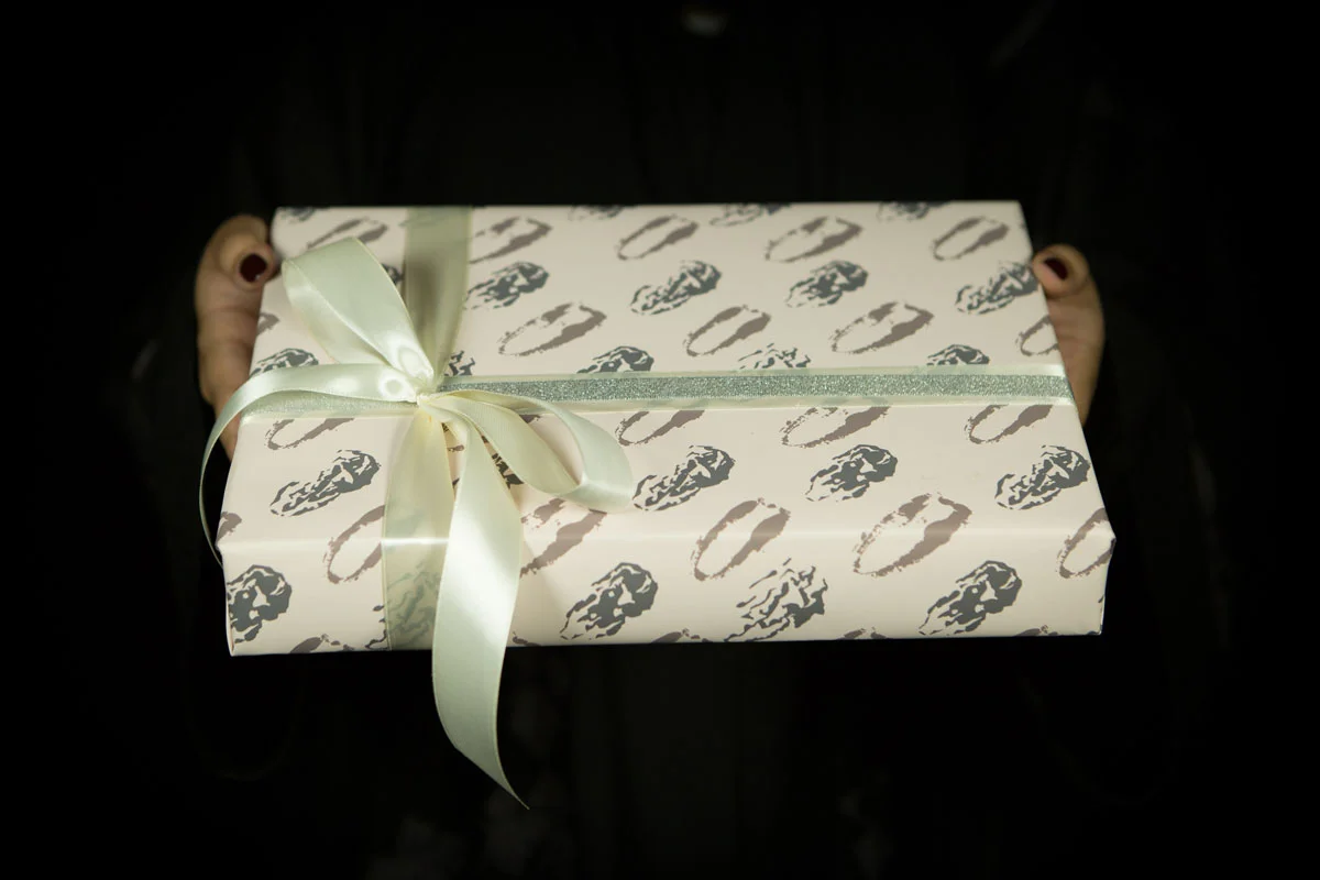 maryam_mudakha_surface_s16_giftwrap-3057.jpg