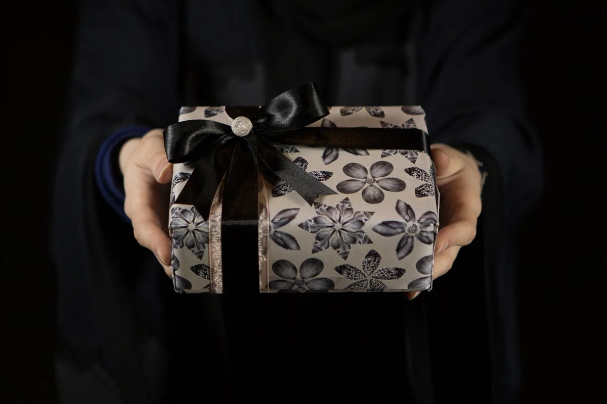 ndaa_abbarah_surface_s16_giftwrap-2068.jpg