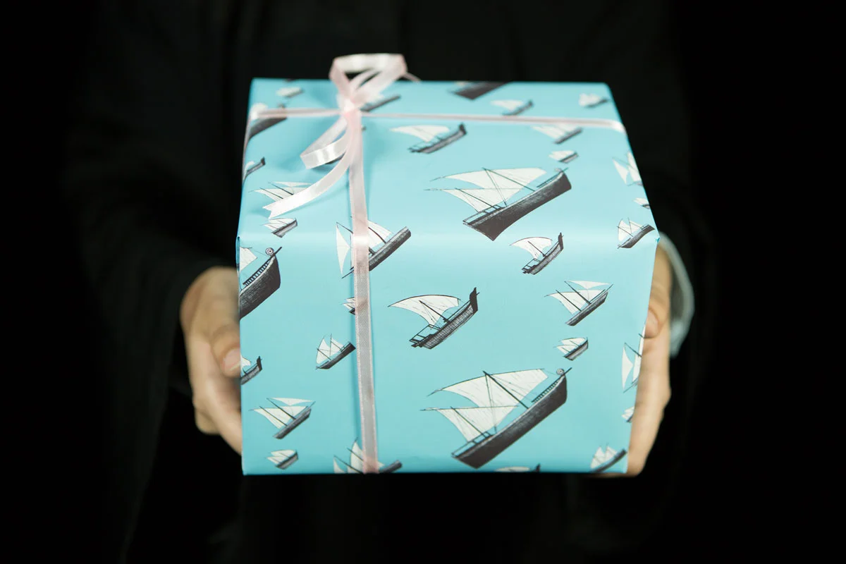 sara_surface_s16_giftwrap-3223.jpg