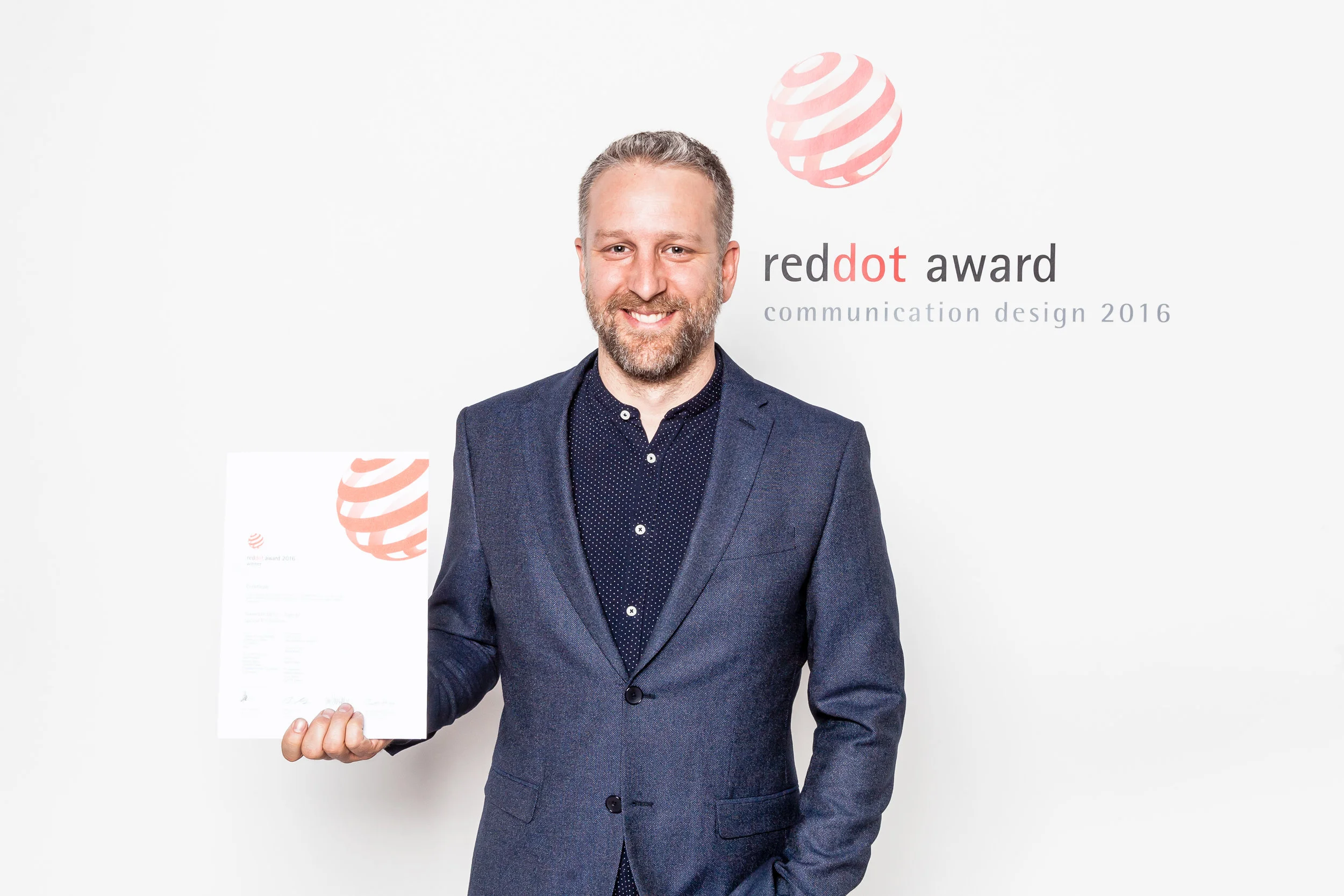 red_dot_award_exhibition1.jpg