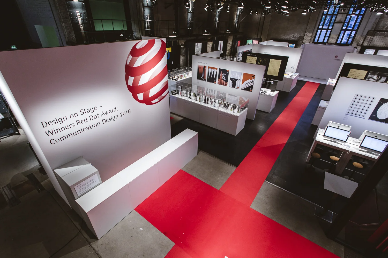 red_dot_award_exhibition4.jpg