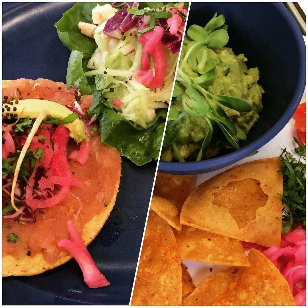 Fresh #Mexican-style #seafood, nothing better! At @losaguachilesrm in #Cancun: #tuna tostada, lettuce tacos with #aguachiles (seasoned shrimp), and guac with #sprouted sunflower greens. #local #guac #sunflowergreens #lazynutritionist #lazynutrition #lettucewraps #totoposconchile http://ift.tt/1RBTwnc