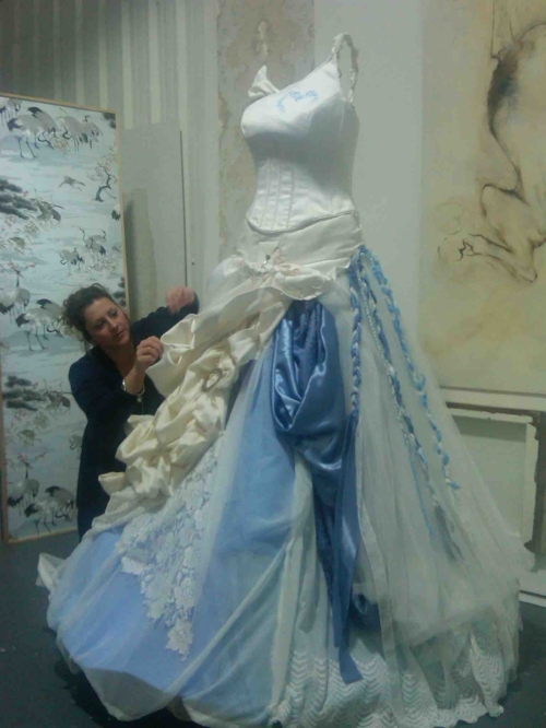 'Bridal Dress' install with artist Jen Robson in The Merchant City, Glasgow