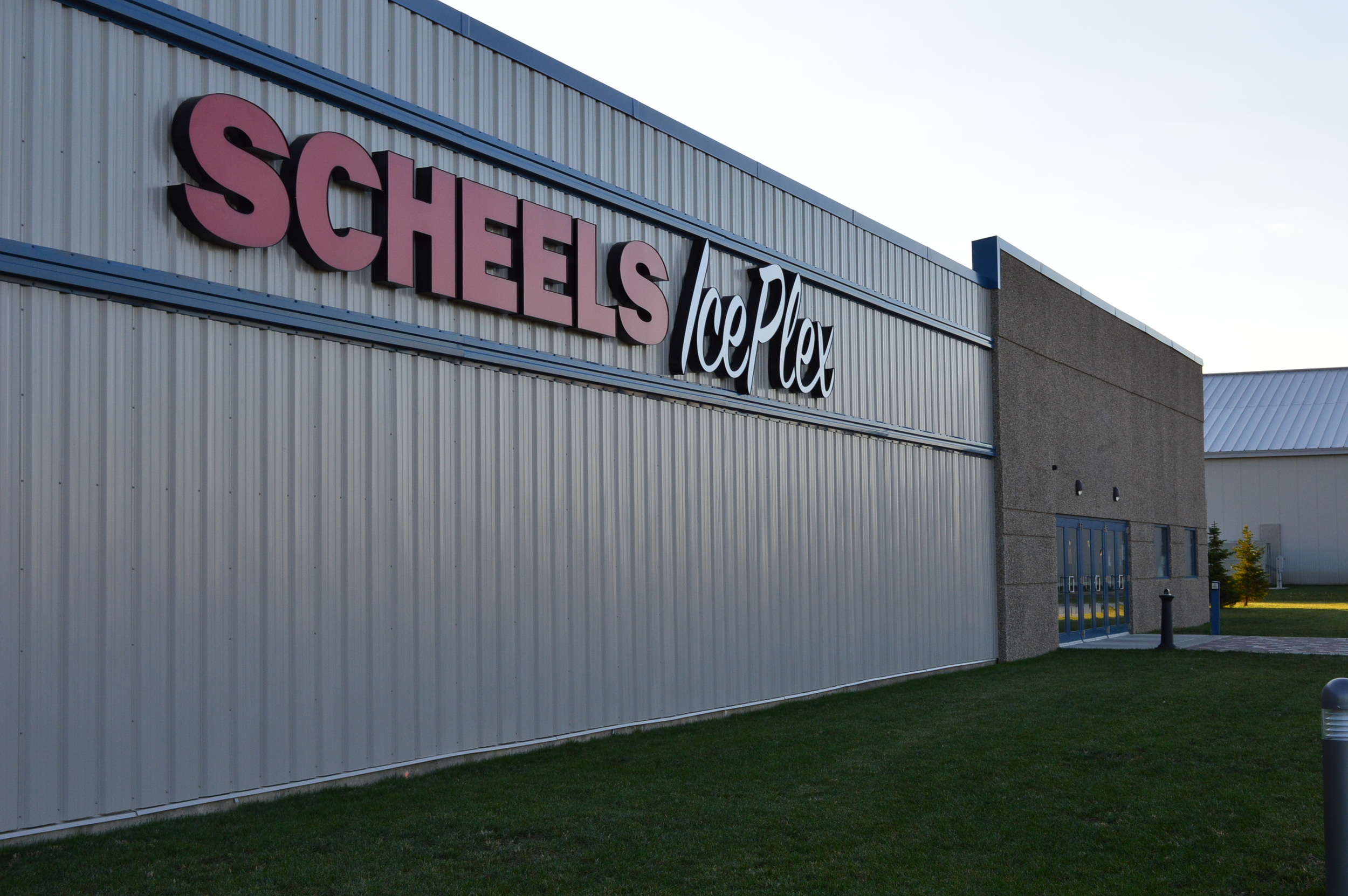 SCHEELS IcePlex