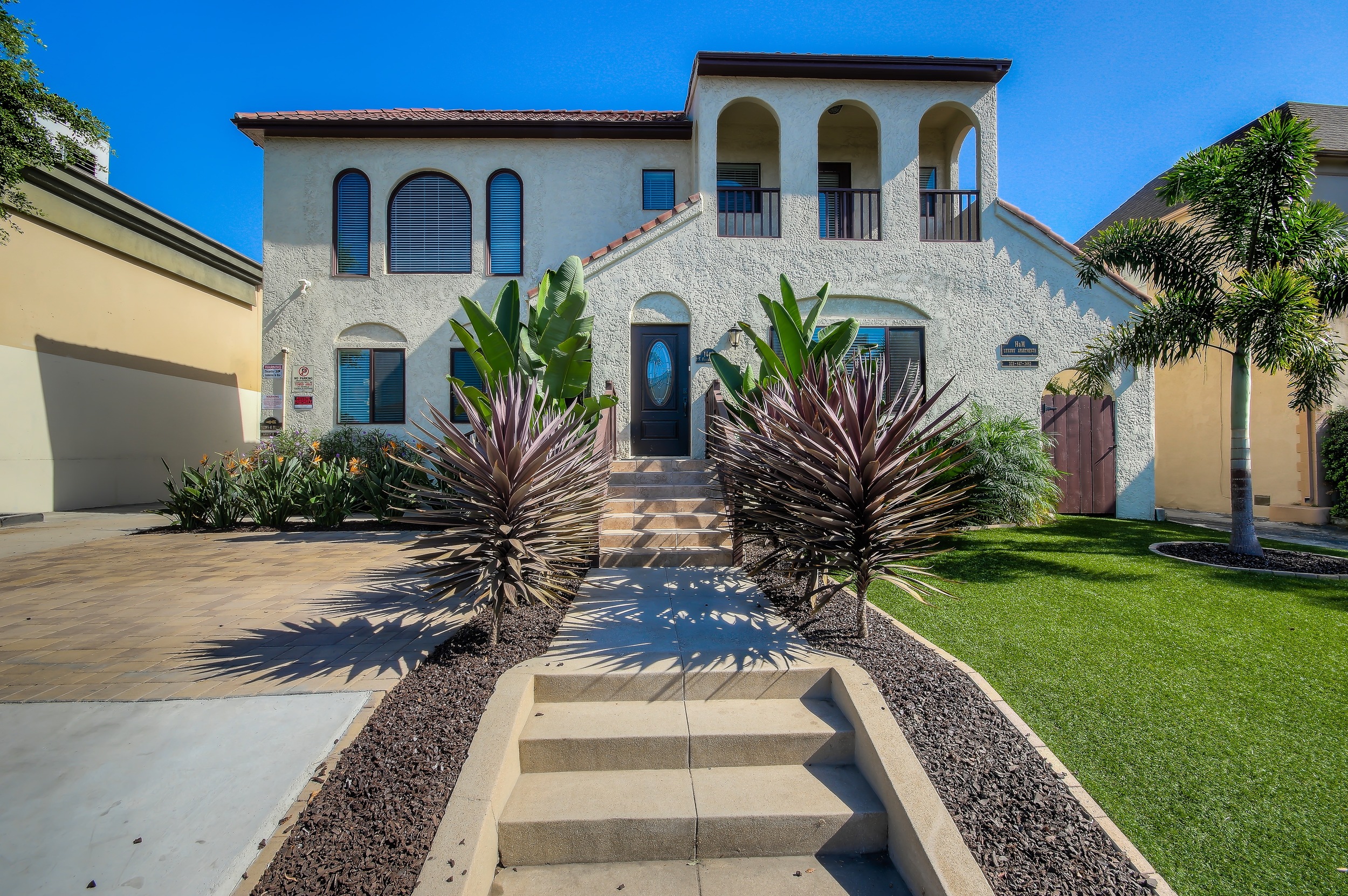 4 Units - $2,081,500