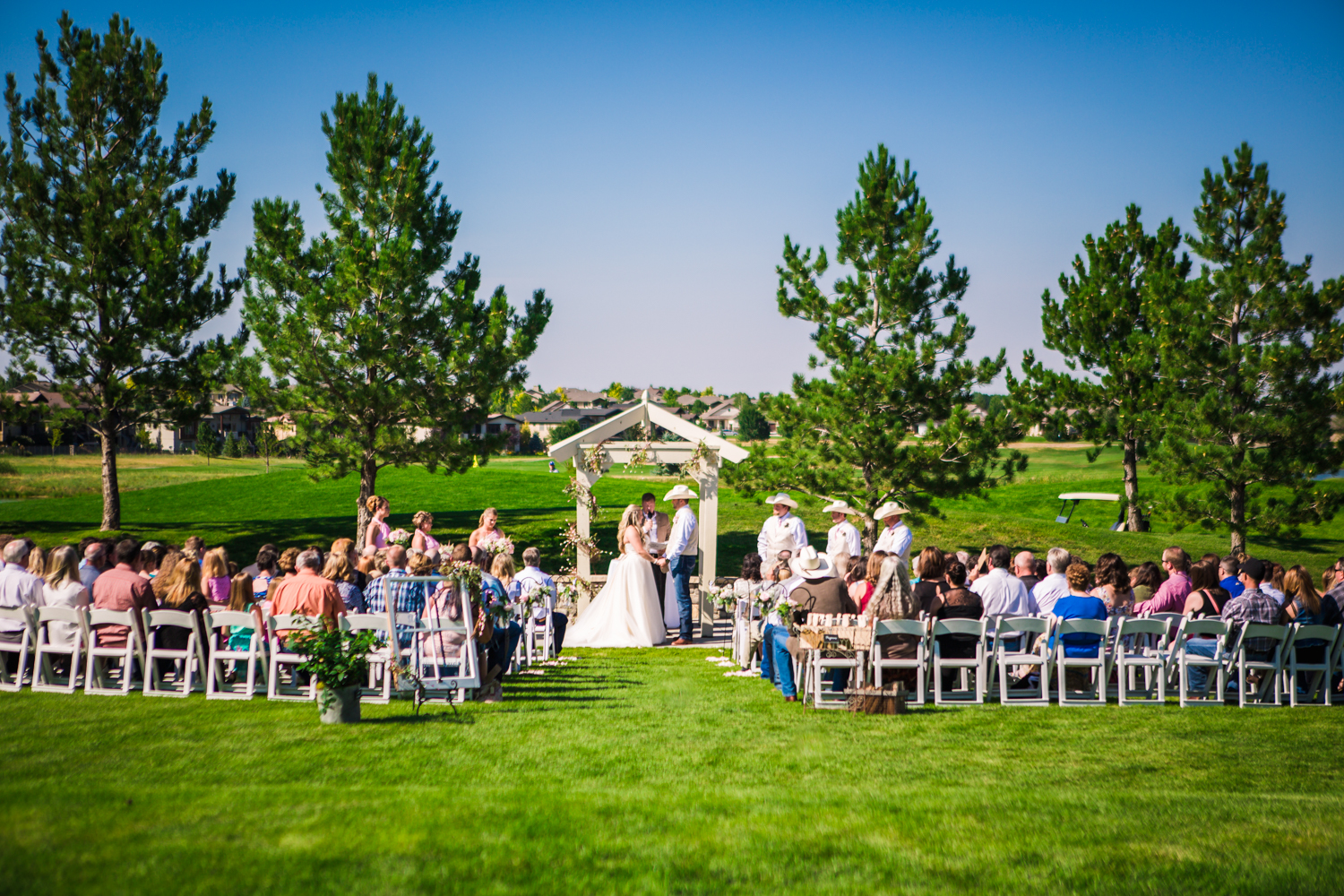 Wedding picture at the Big Red Barn at Highland Meadows Golf Course. Phototgraphed by Jared M. Gant of JMGant Photography. 