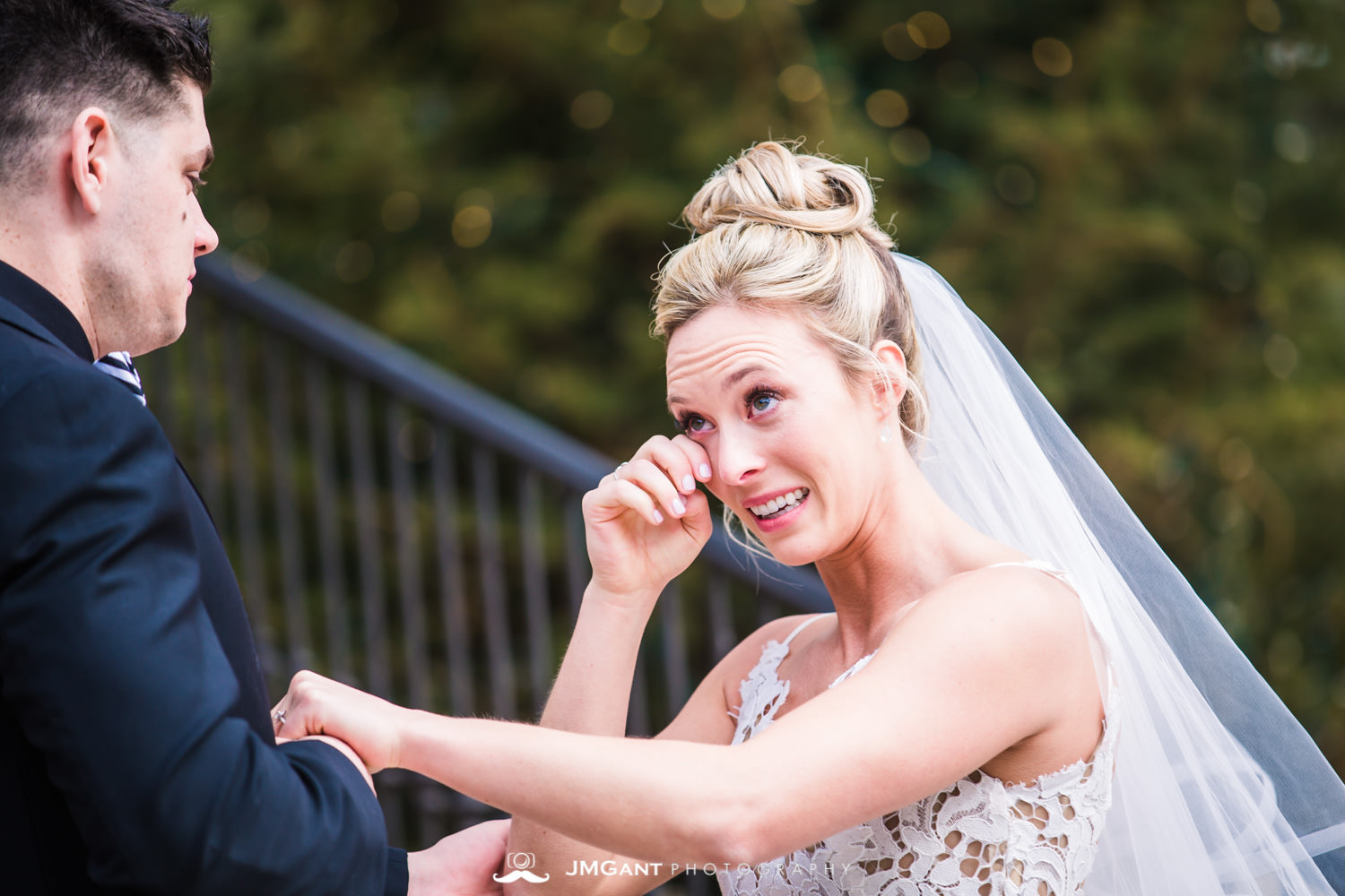 Stunning elegant wedding at the Della Terra Mountain Chateau in Estes Park Colorado. Photographed by Jared M. Gant of JMGant Photography.