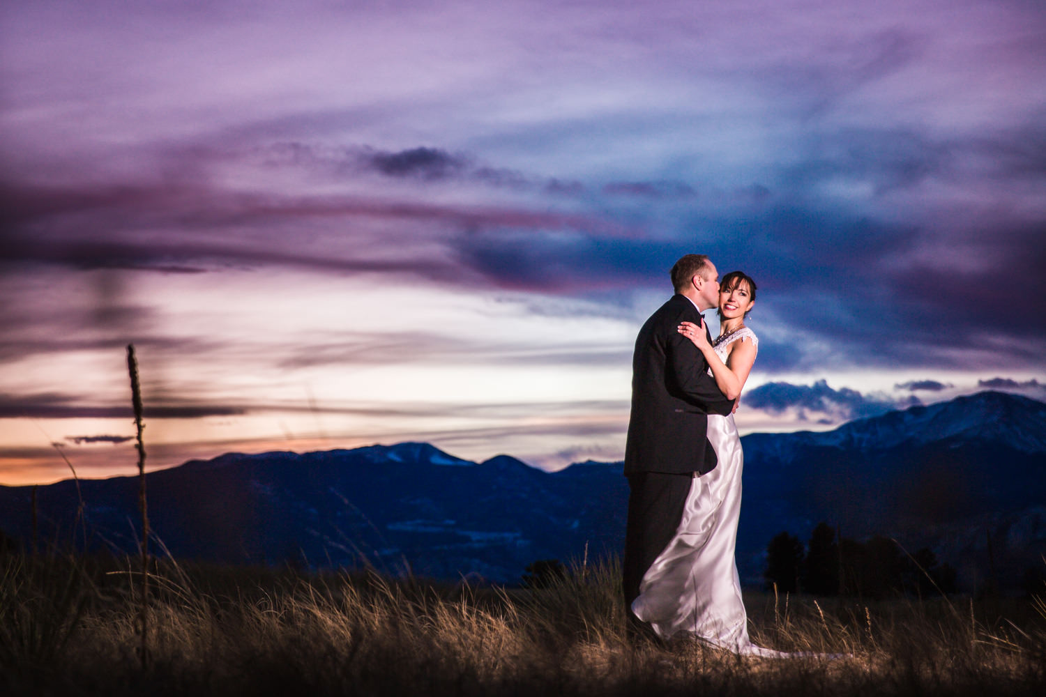 Colorful_colorado_sunset_wedding_pictures
