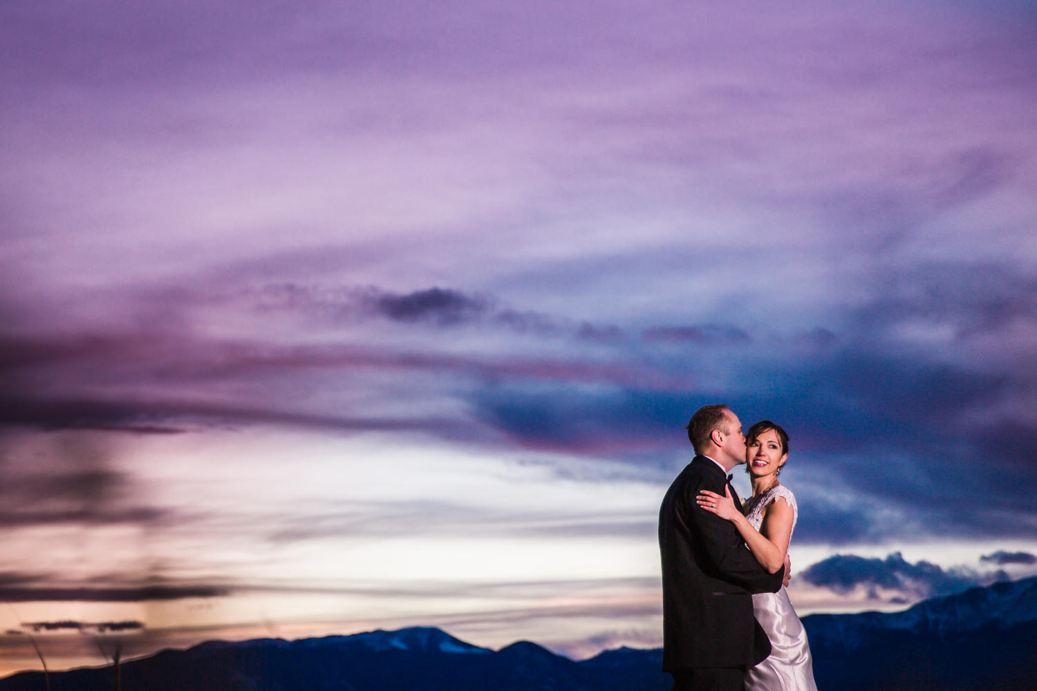Colorful_colorado_sunset_wedding_pictures