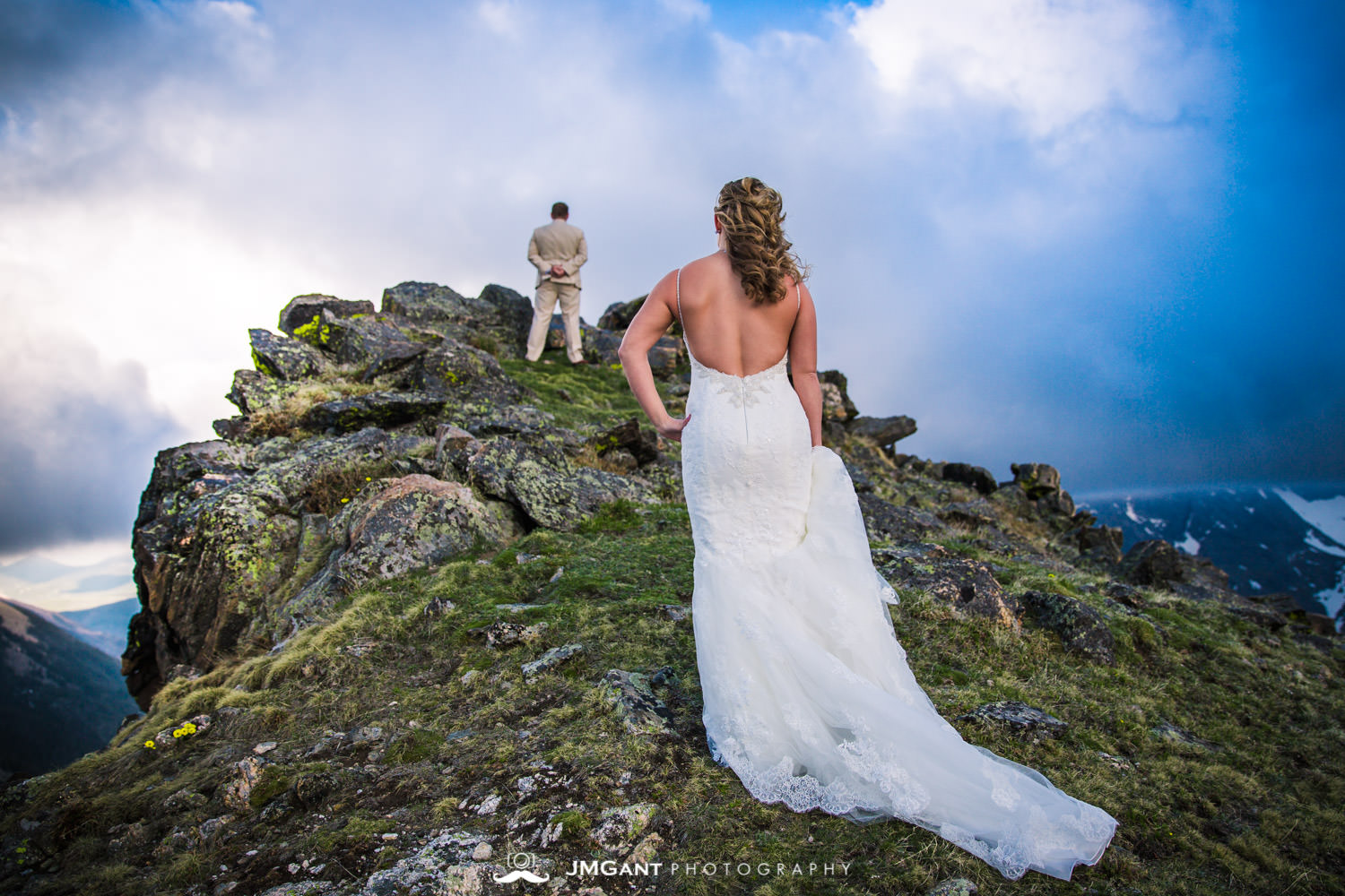 Incredible first look at the top of a mountain in Rocky Mountain National Park