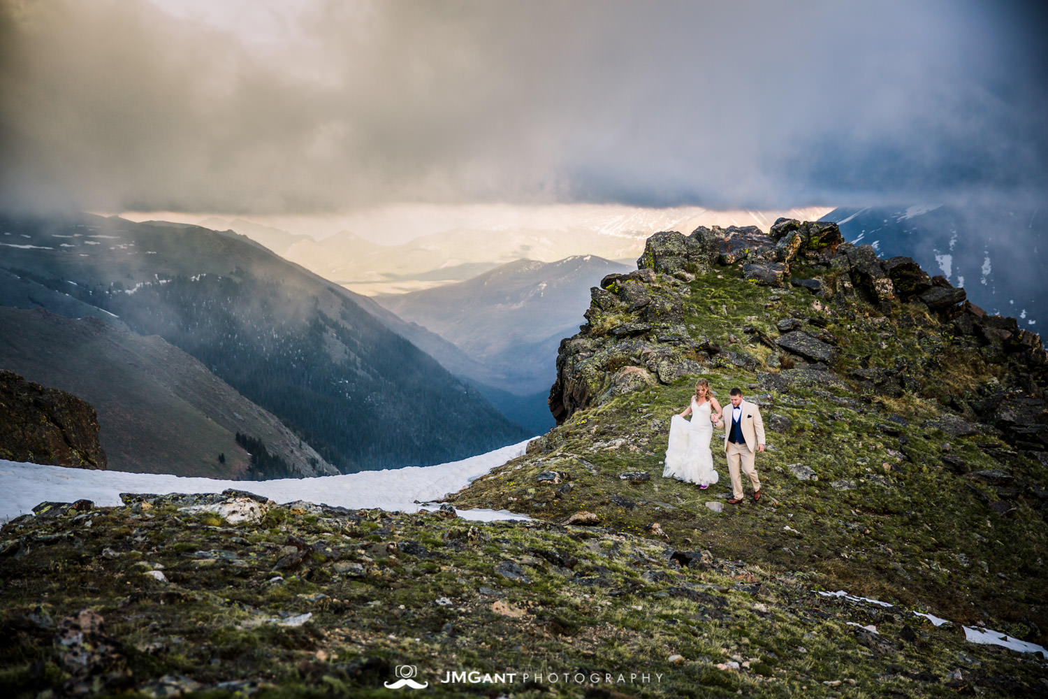 Incredible first look at the top of a mountain in Rocky Mountain National Park