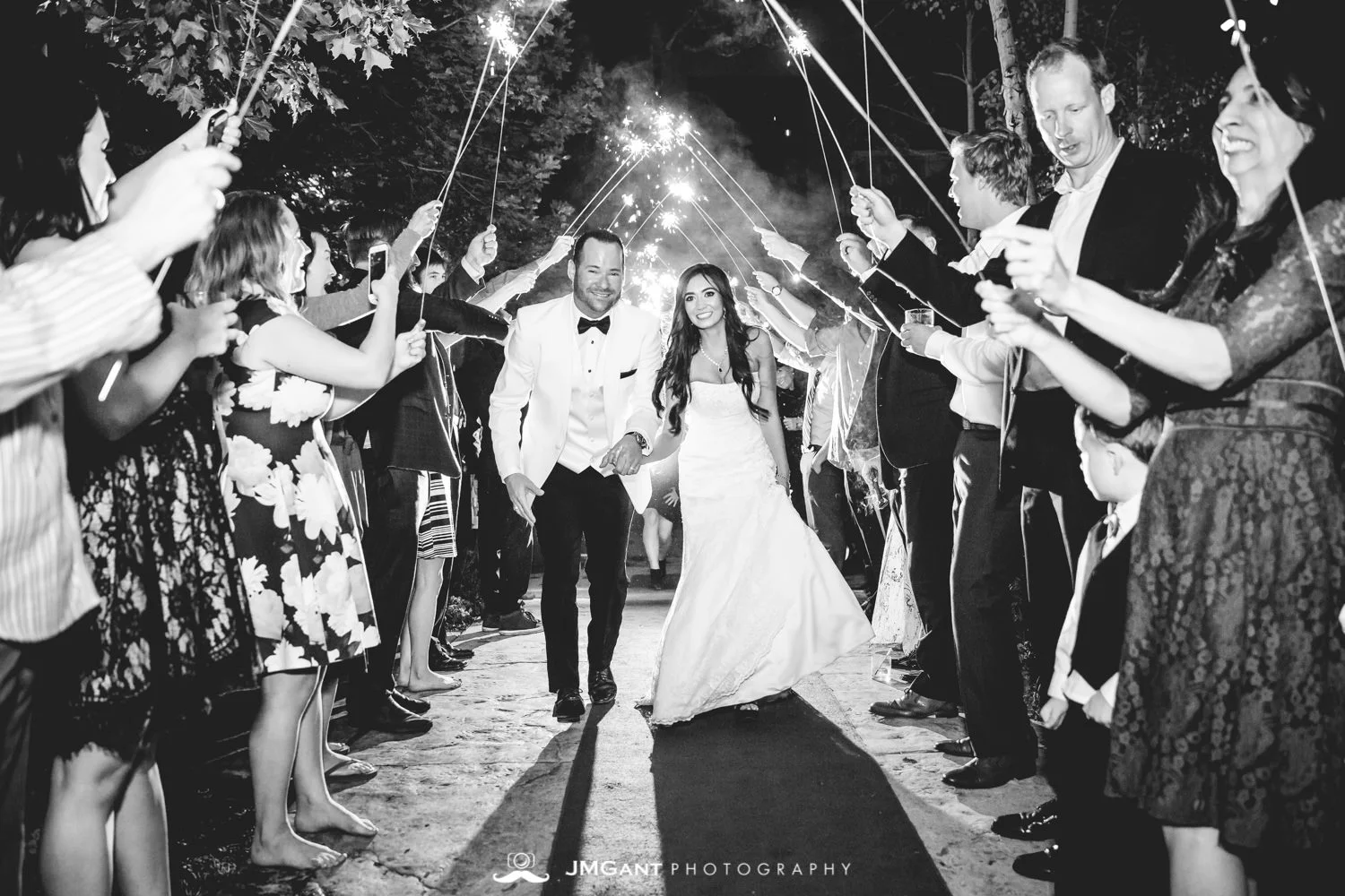 Vail Colorado Wedding | Sparkler exit | Colorado wedding photographer | © JMGant Photography | http://www.jmgantphotography.com/