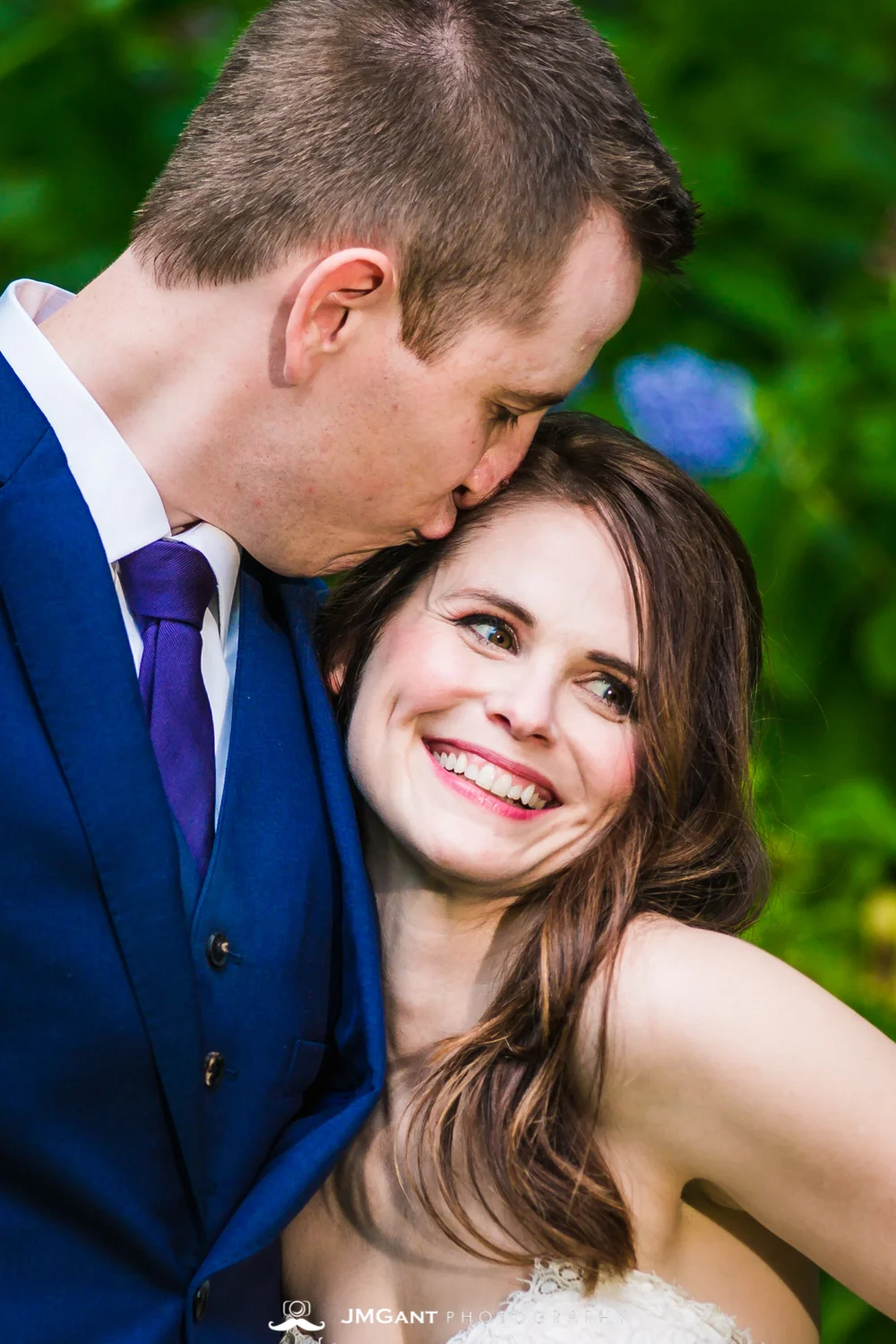 Anthony Chapel Wedding | bride and groom formals at Garvan Woodland Gardens | Hot Springs Arkansas Wedding photographer | © JMGant Photography | http://www.jmgantphotography.com/