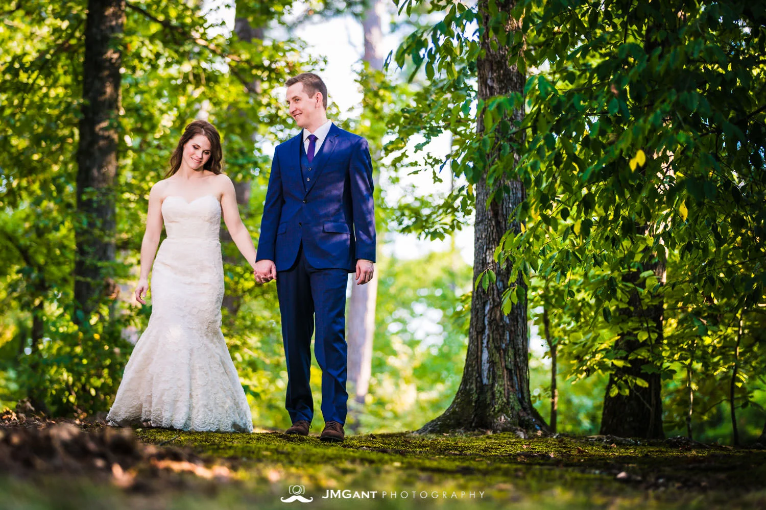 Anthony Chapel Wedding | bride and groom formals at Garvan Woodland Gardens | Hot Springs Arkansas Wedding photographer | © JMGant Photography | http://www.jmgantphotography.com/